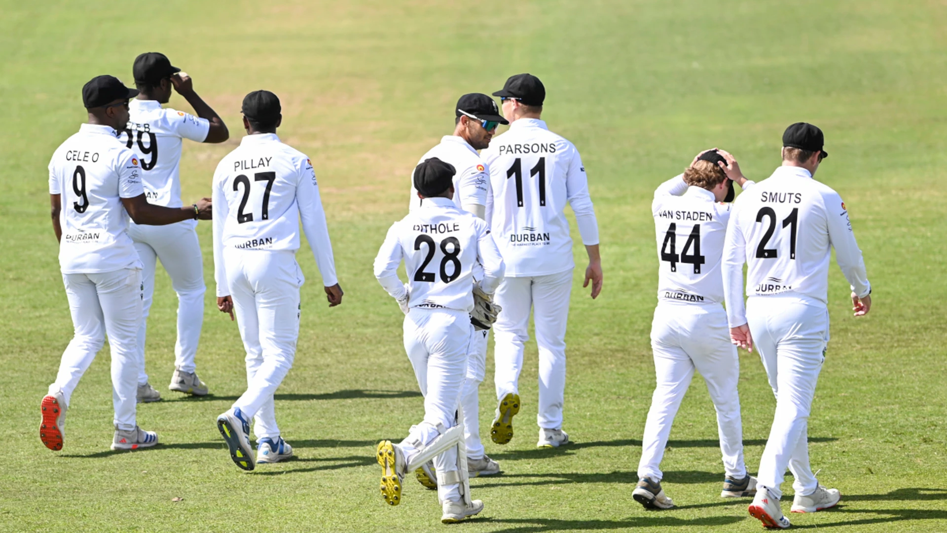 DAY 3: Players take early lunch in gloomy Durban