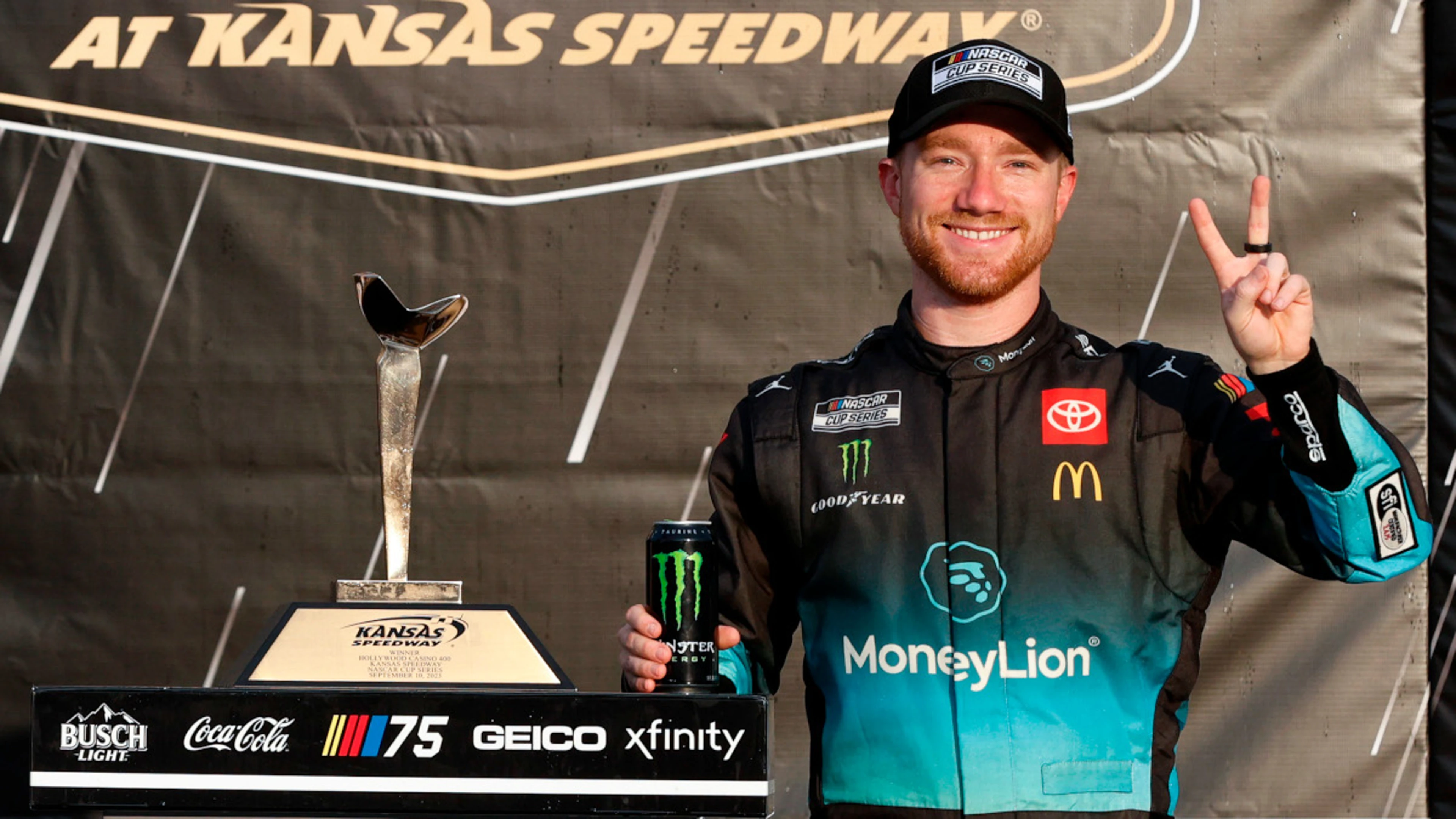 Reddick wins late dash at NASCAR Cup Series at Kansas