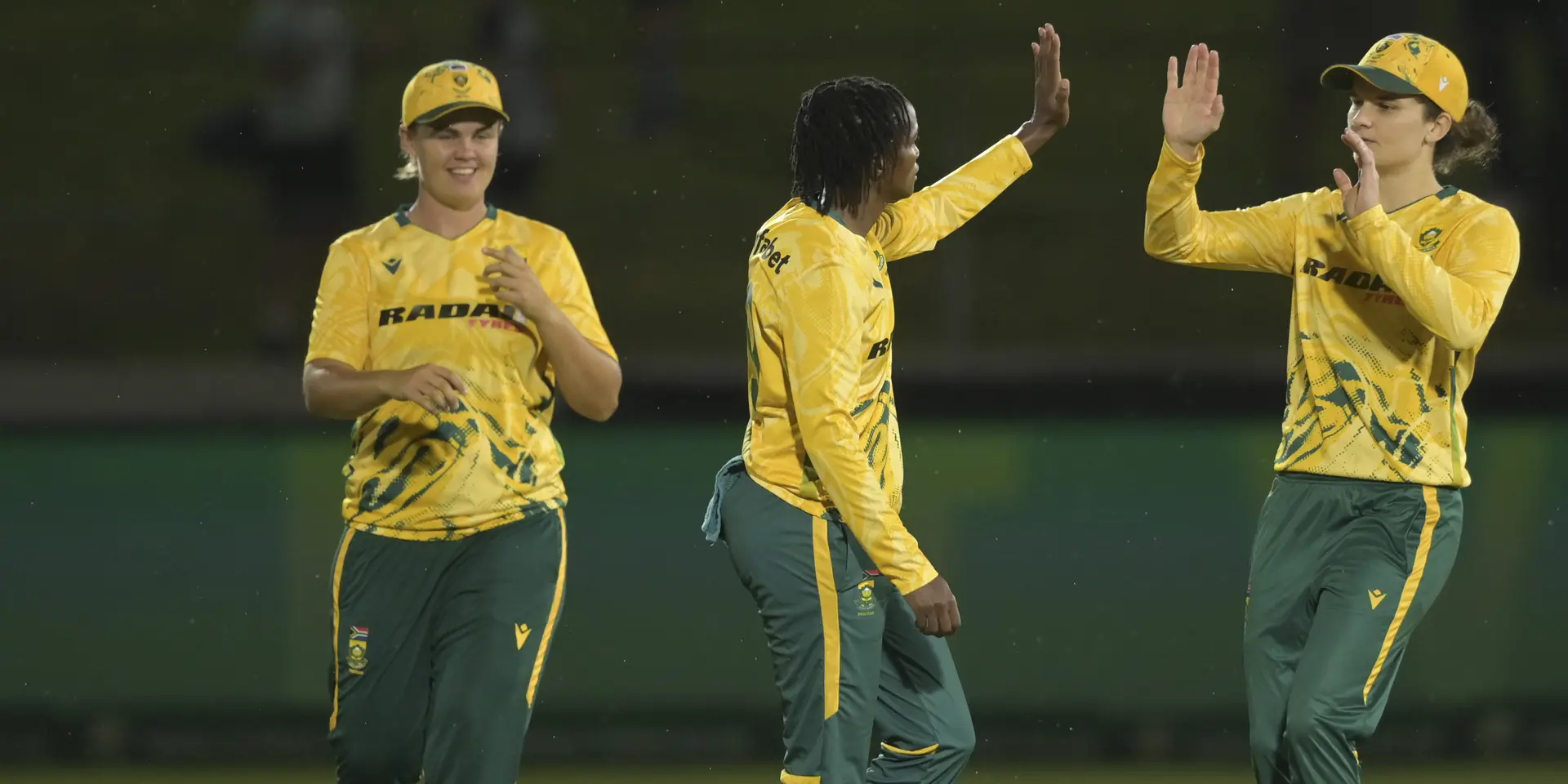 SERIES IN THE BAG: Khaka and Wolvaardt shine as SA down Pakistan