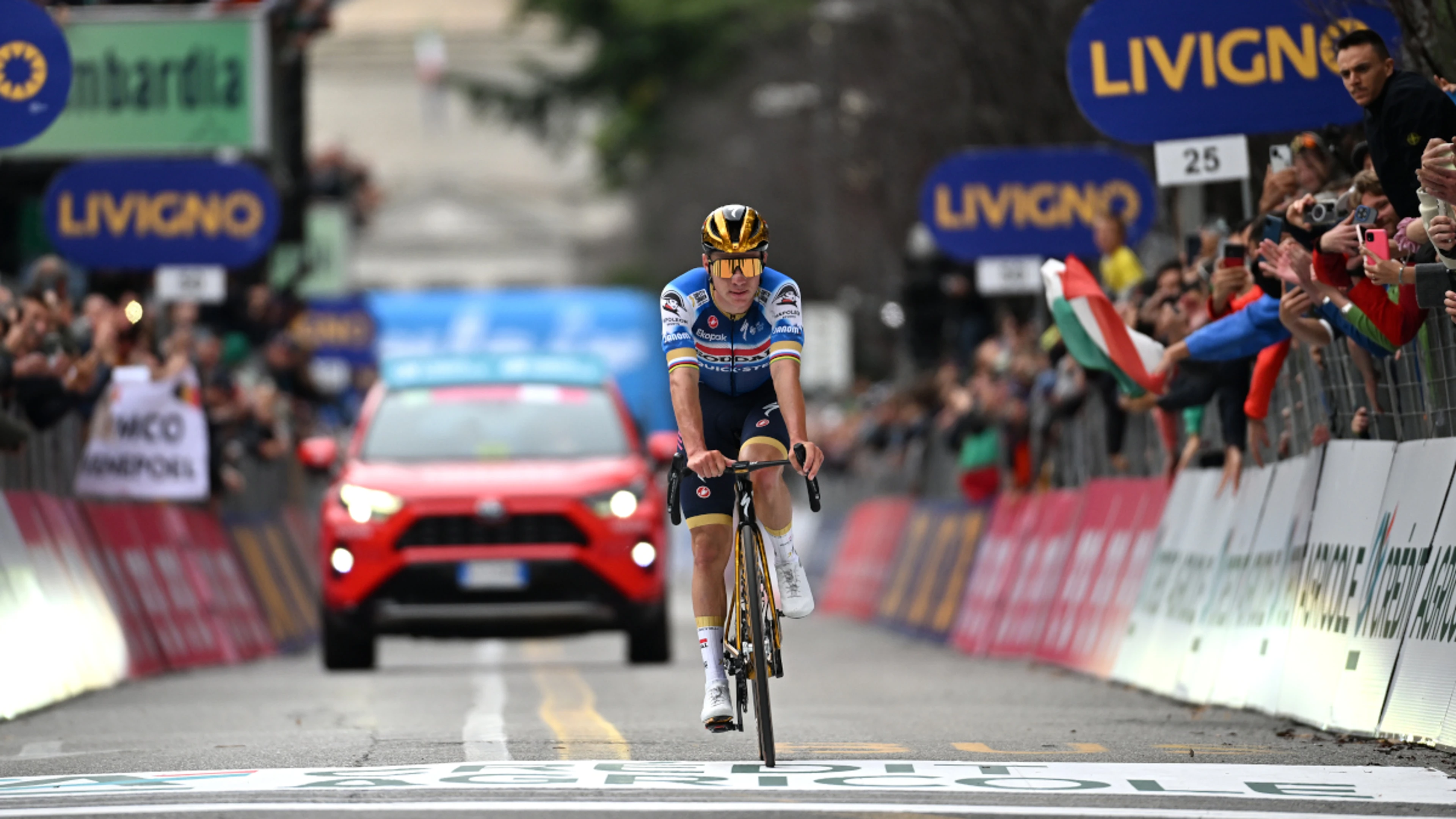 Pogacar-Van der Poel duel inspires Evenepoel comeback