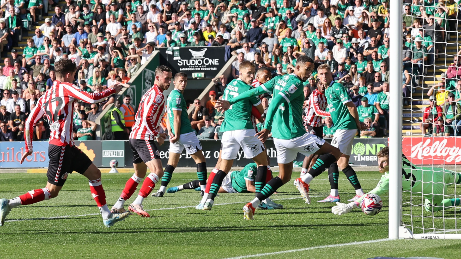 Rooney off the mark at Plymouth, Leeds lose to Burnley