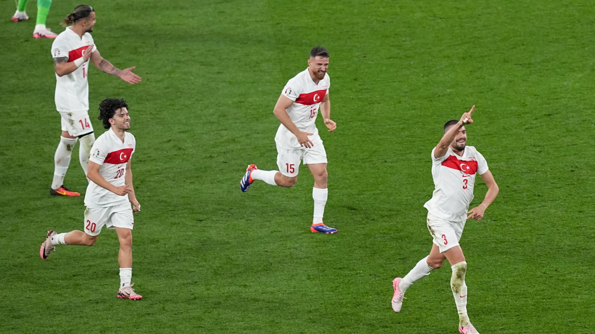 Turkey reach Euro 2024 quarters with a win over Austria