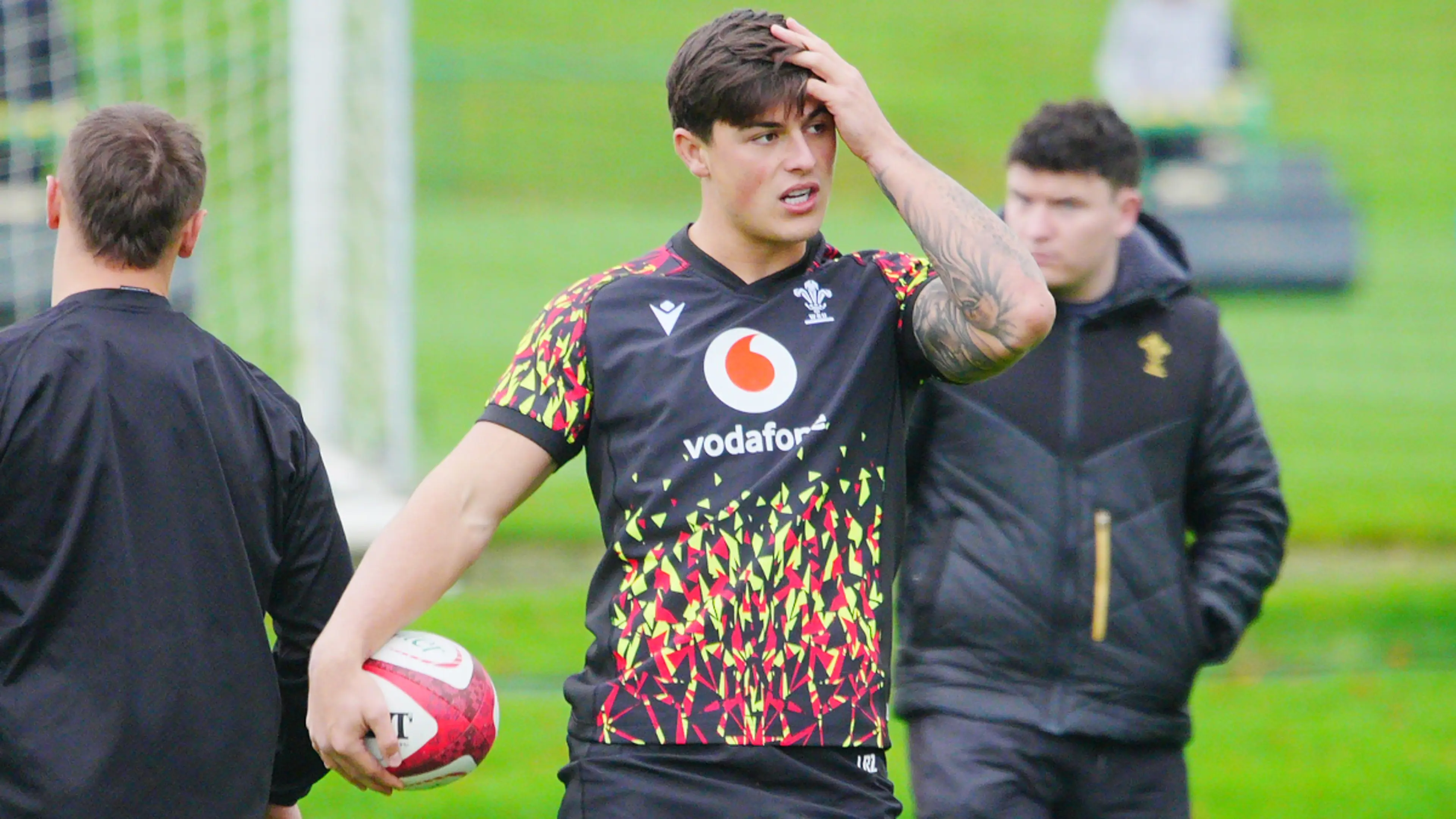 Rees-Zammit returns for Wales but only on the bench