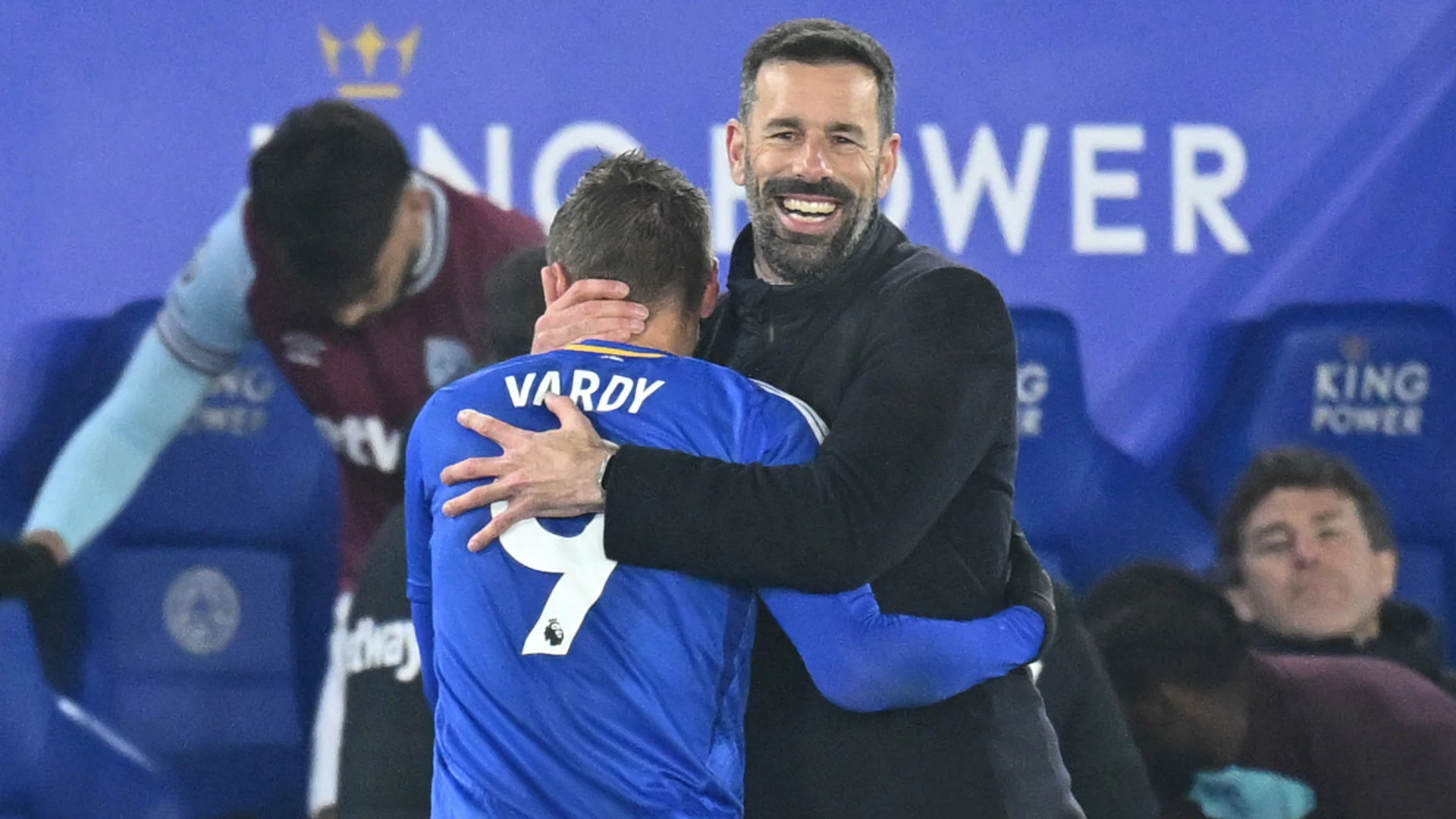 Winning start for Van Nistelrooy as Leicester beat West Ham