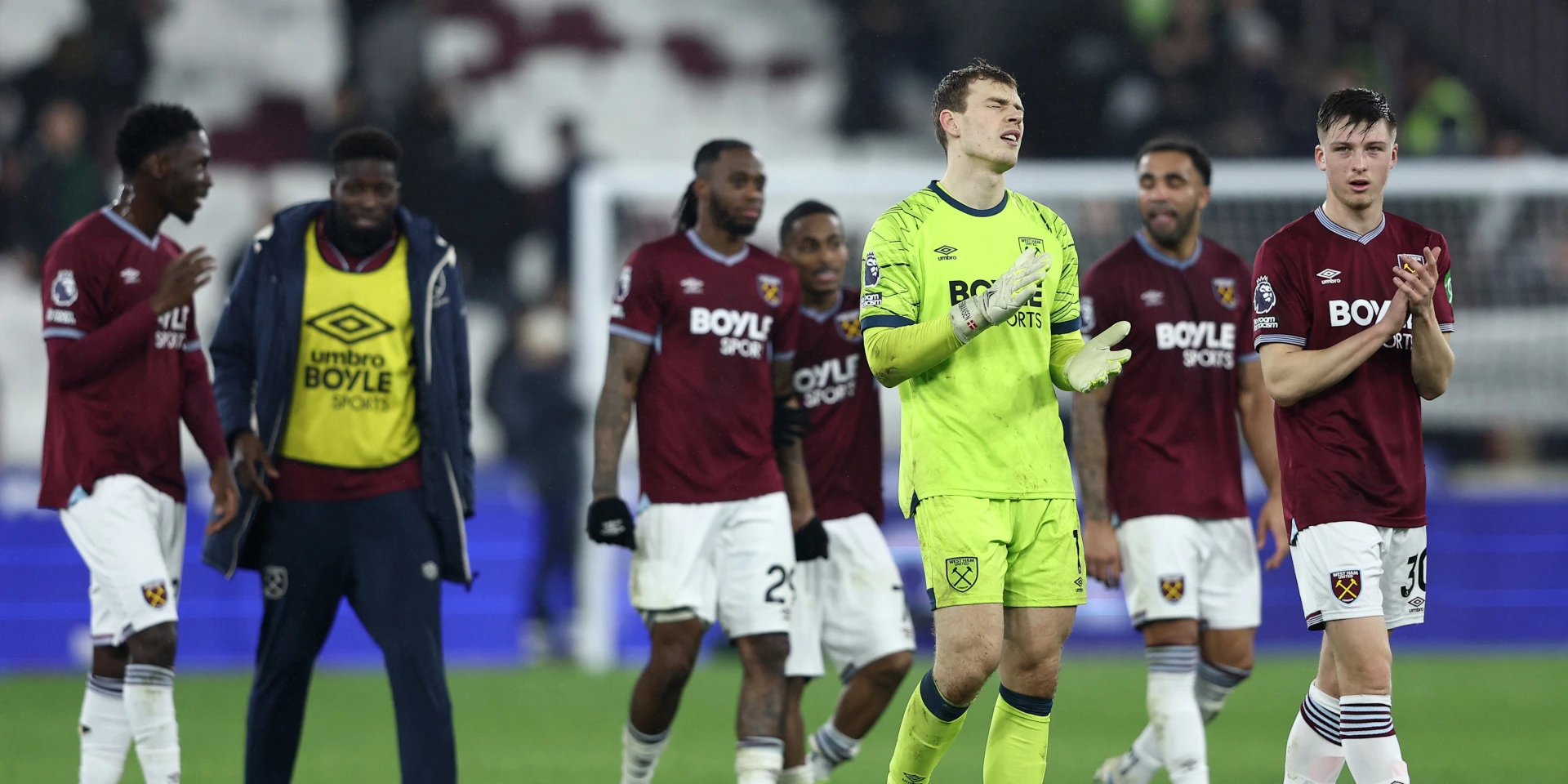 PL WRAP: West Ham end Man Utd's winning run, Spurs sink to 16th