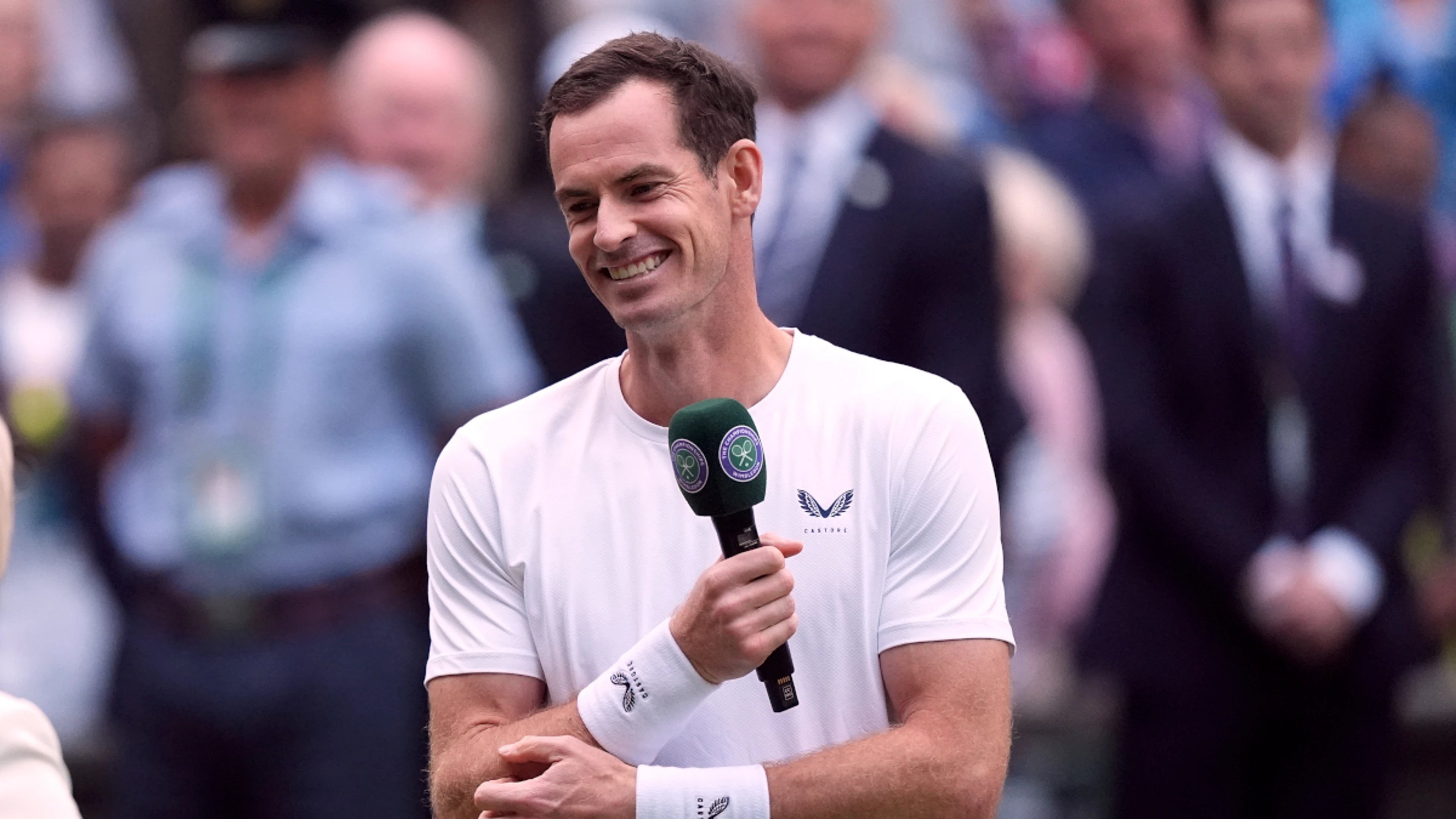 Murray's autographed shirt from 2013 Wimbledon final up for auction