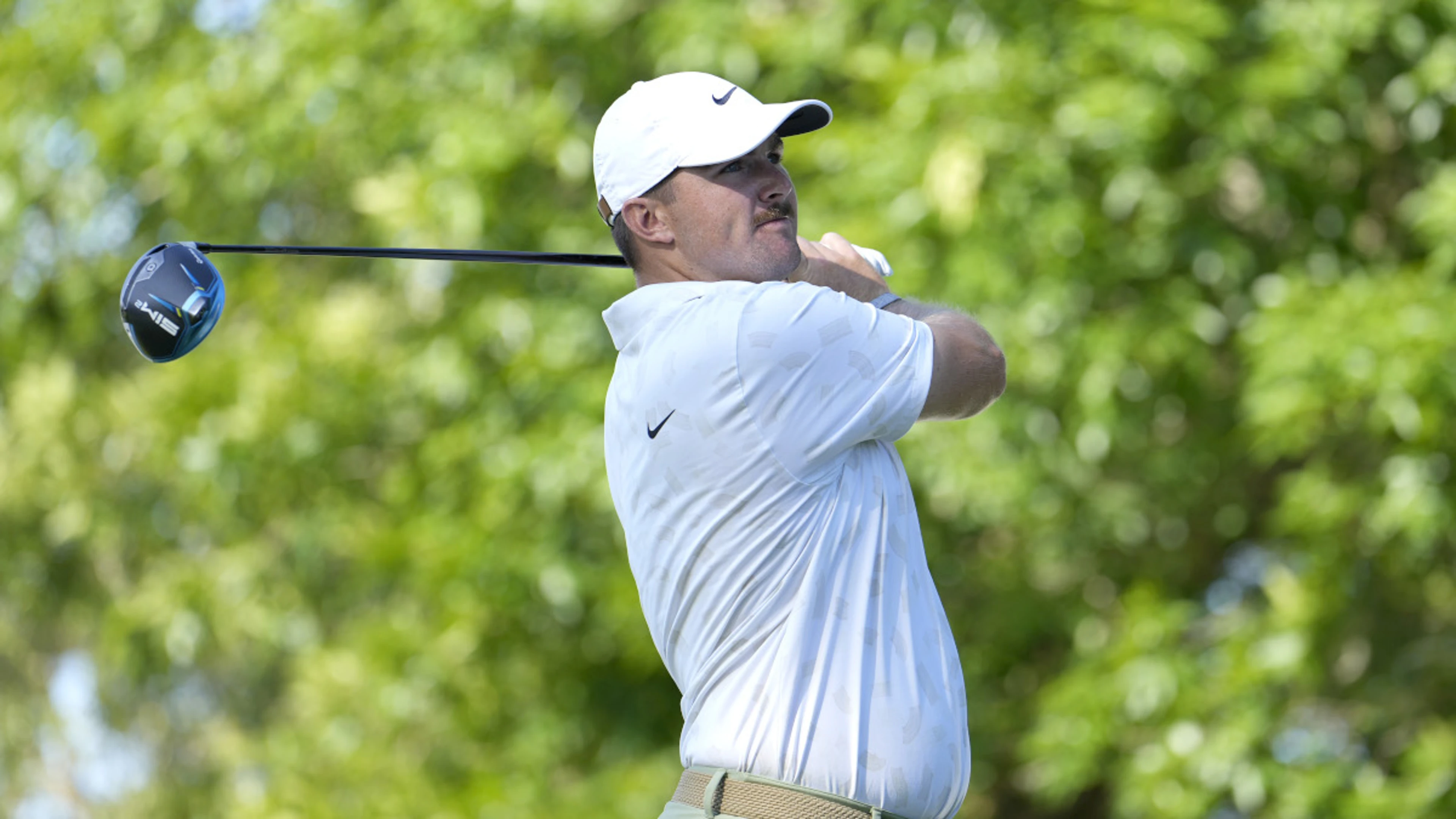 Gotterup uses birdie binge to grab lead at Myrtle Beach