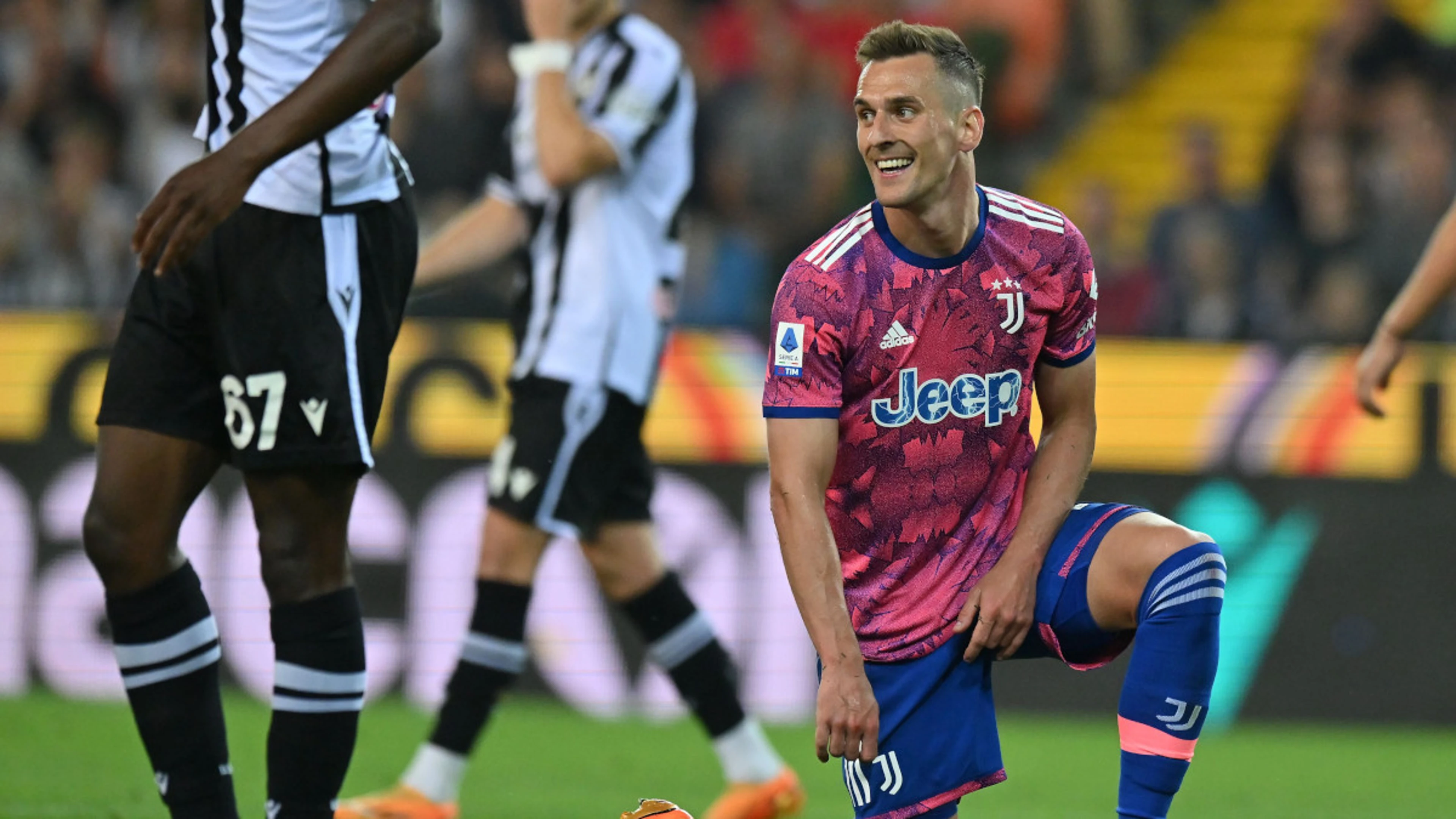 Juventus complete permanent signing of Milik