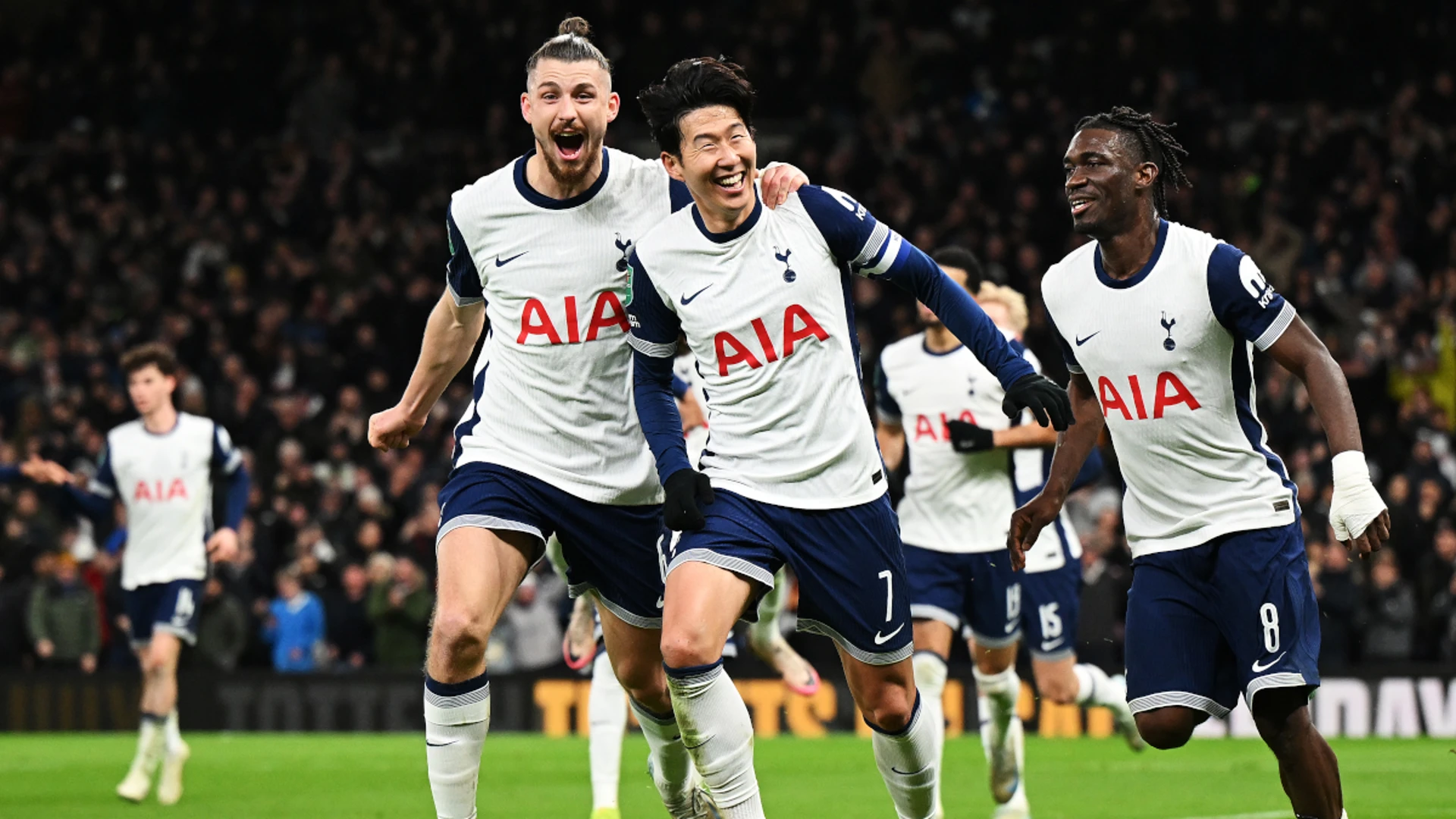 Spurs survive scare to beat Man Utd and reach League Cup semifinals