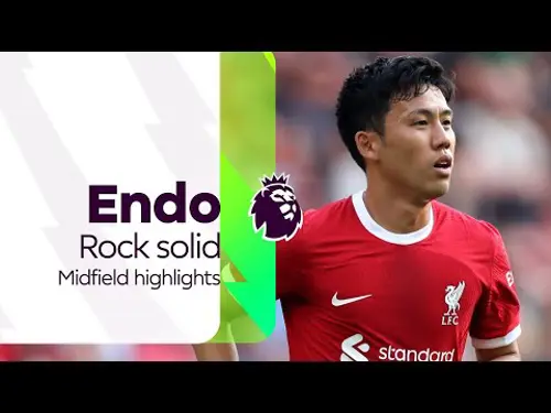 Liverpool fans love Wataru Endo! | Premier League
