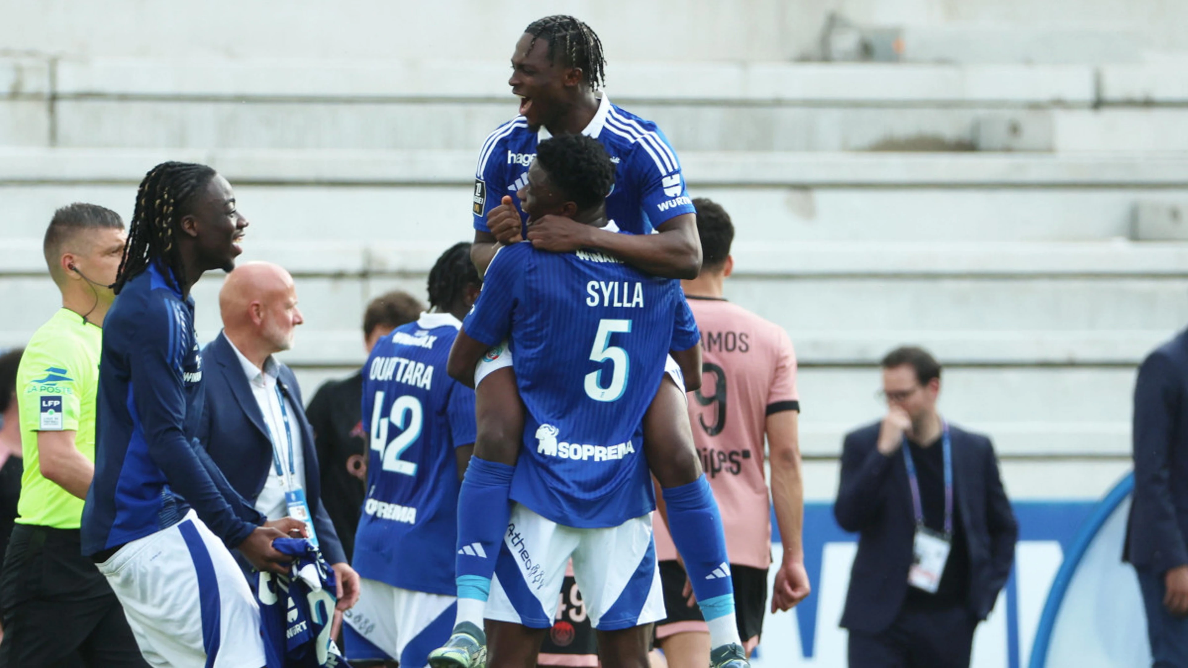 Second-string PSG beaten by Strasbourg before Arsenal return leg