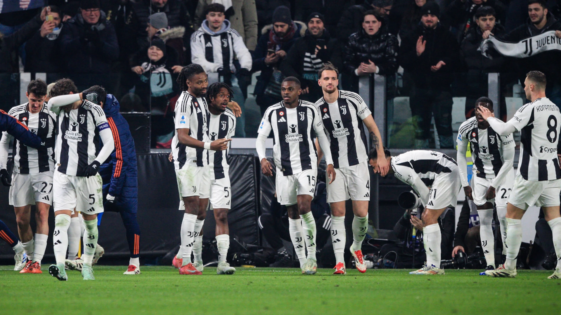 Juventus into Champions League spots with victory over AC Milan