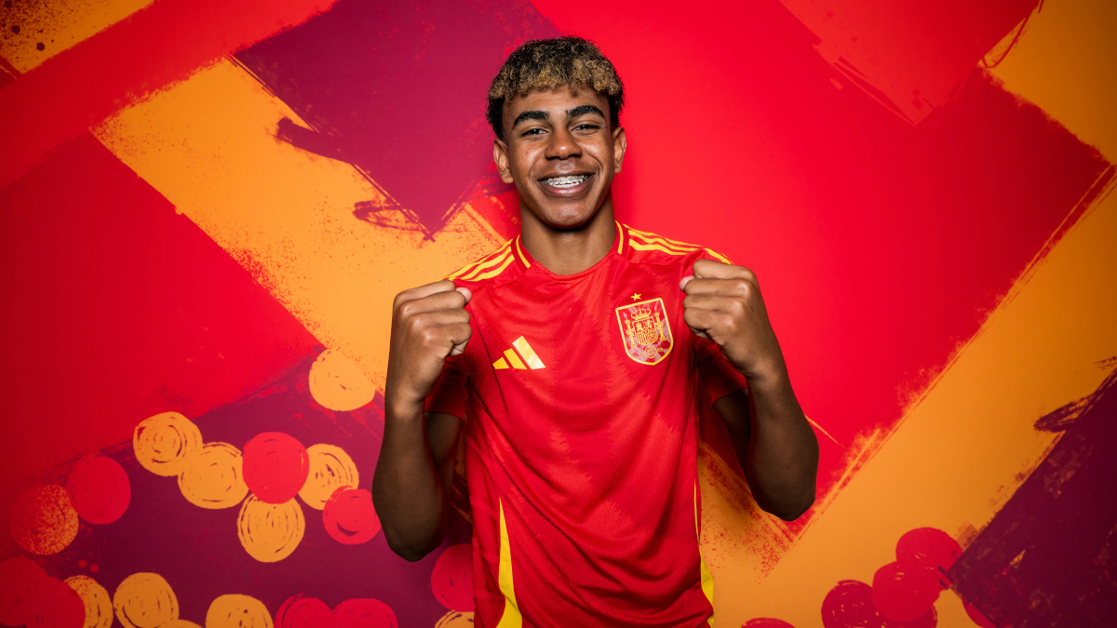 Spain wing wizards have 'gift from God' - coach De la Fuente