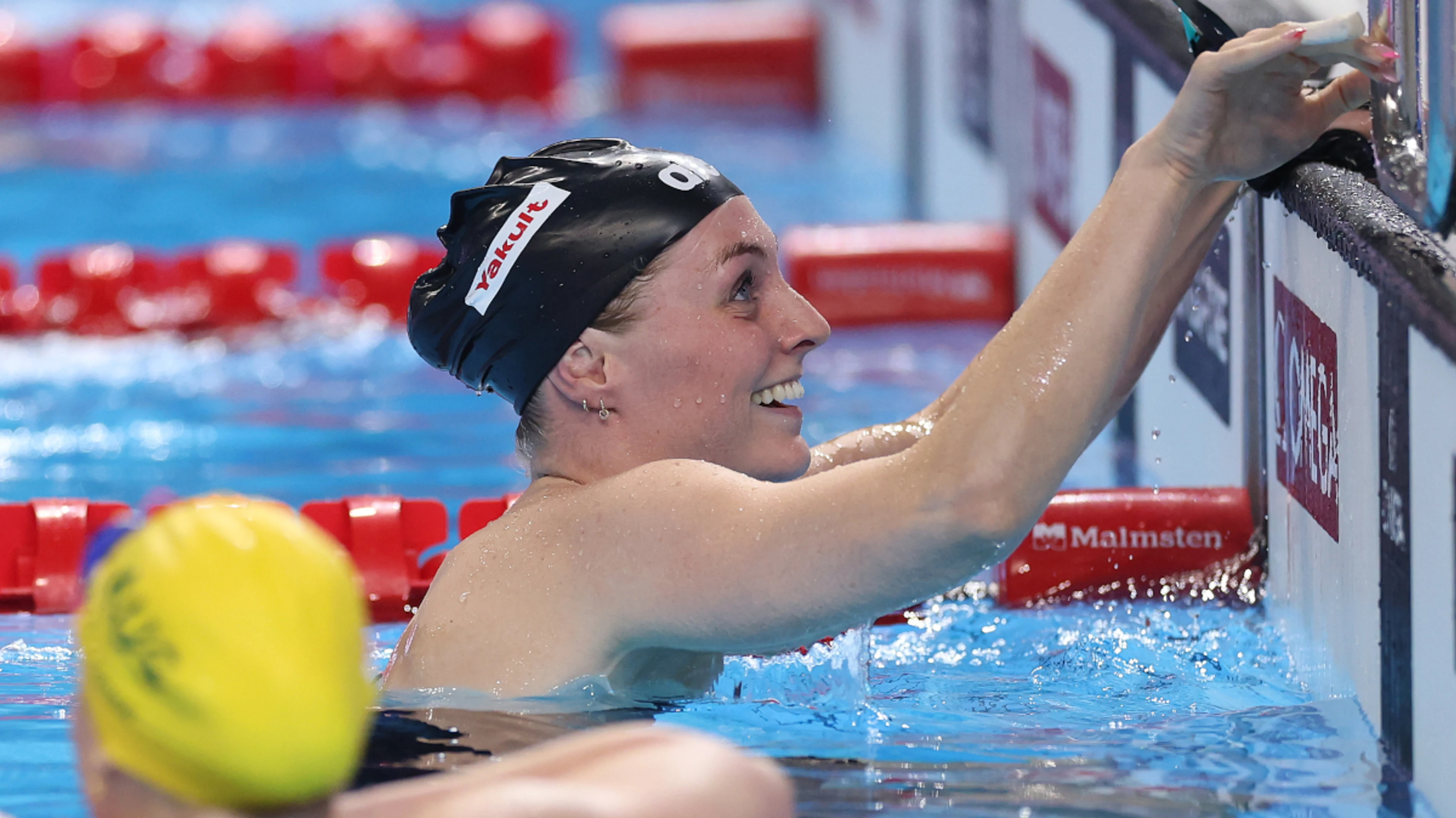 Steenbergen stuns O'Callaghan to win 100 free, Douglass dominates 200 backstroke