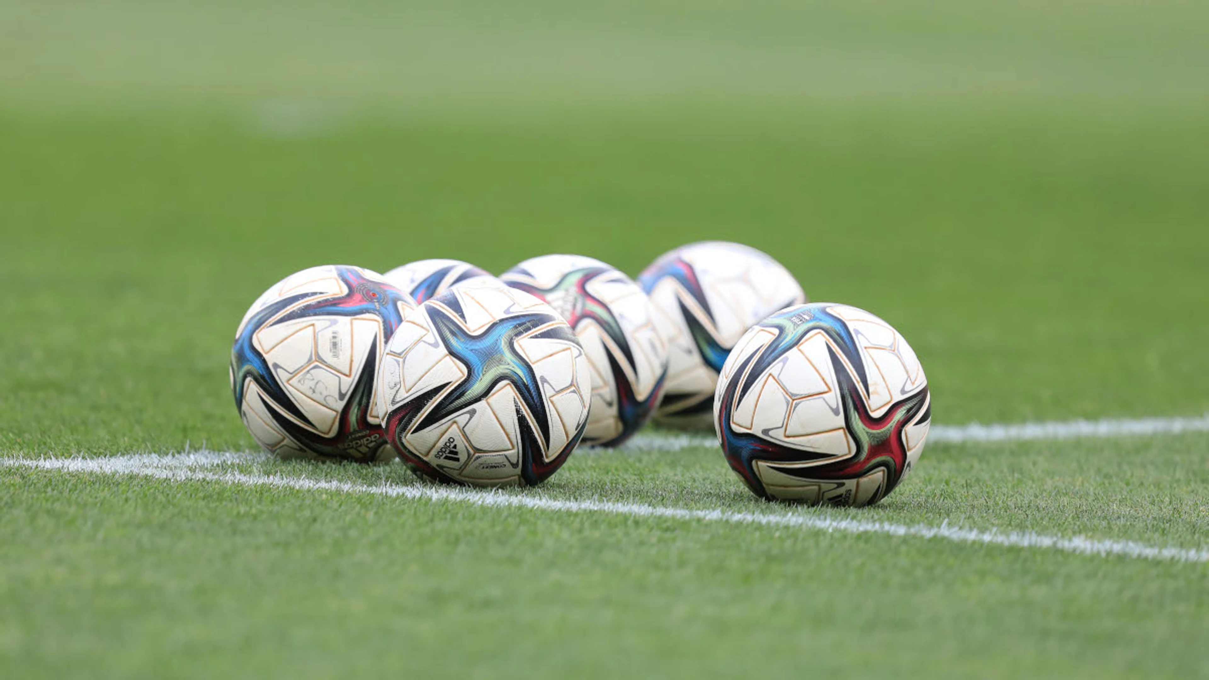 Bus crash kills goalkeeper and assistant coach of Algeria's El Bayadh