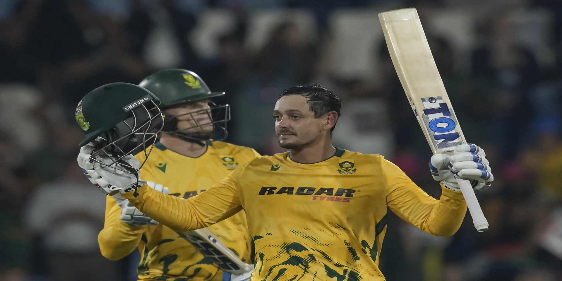 Sensational De Kock century leads SA to thumping win over Windies