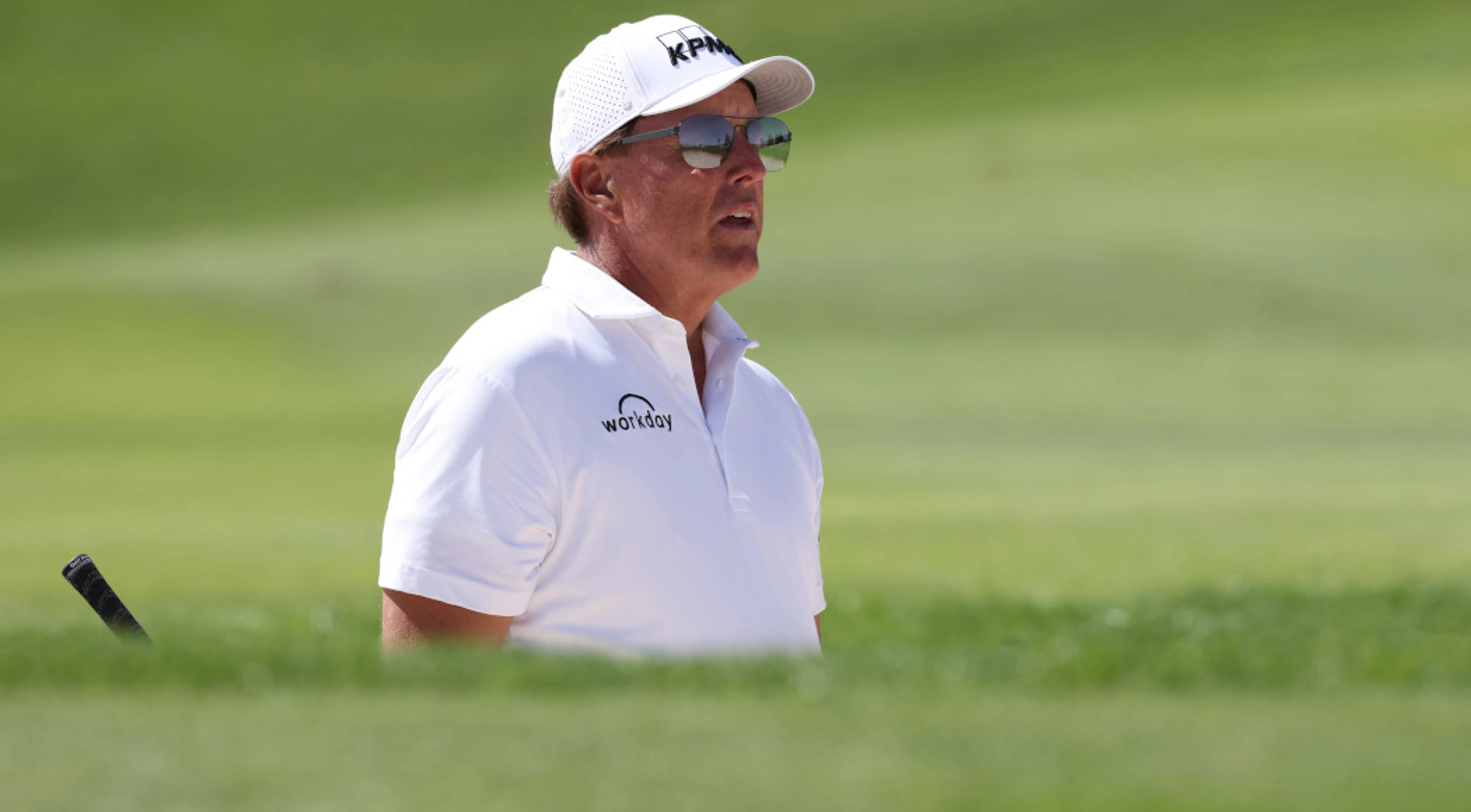 'During golf hiatus, Phil Mickelson devoting time to family'