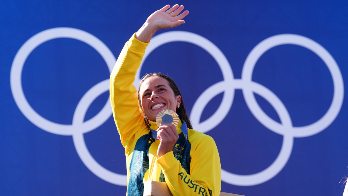 Australian Fox, NZ's Butcher win first kayak cross golds