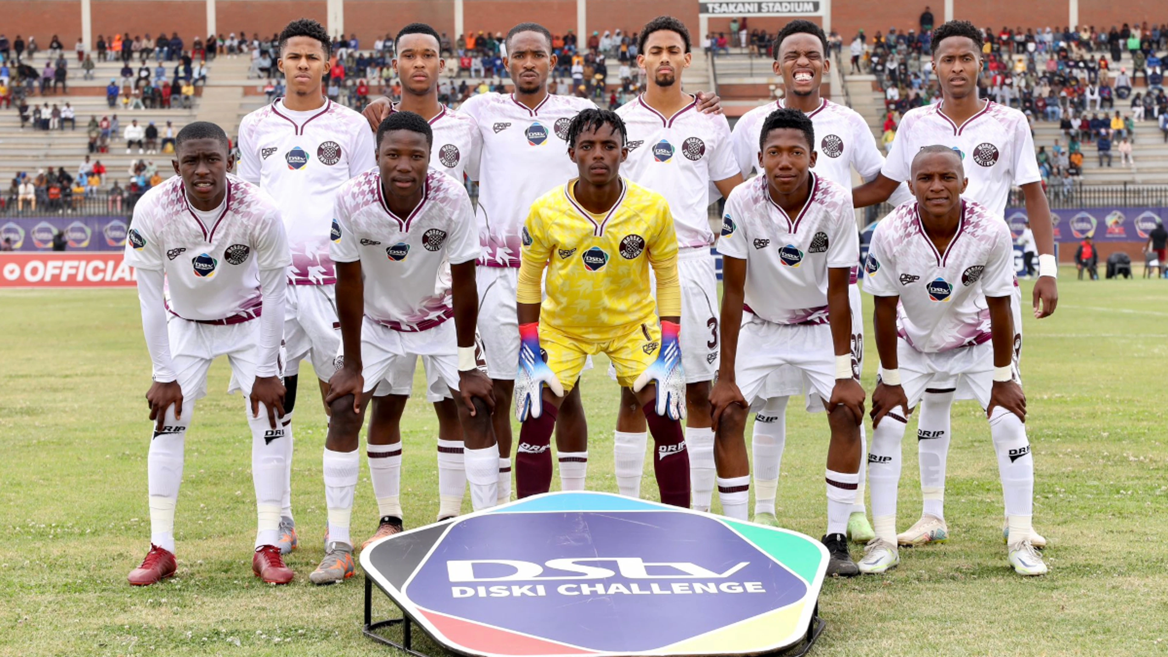  Sundowns, Chiefs drop points while Pirates close the gap