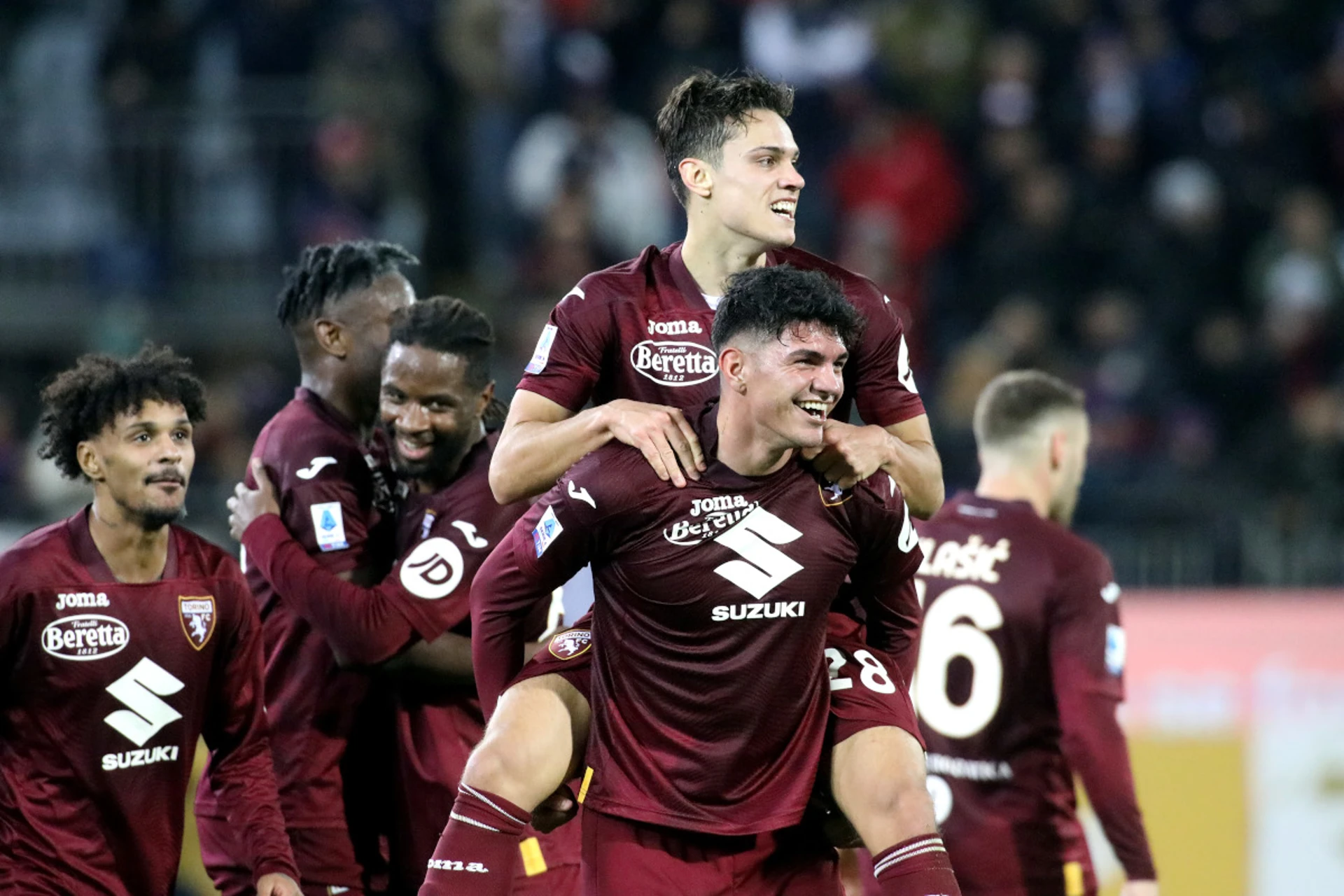 Cagliari pay homage to Riva but lose to Torino