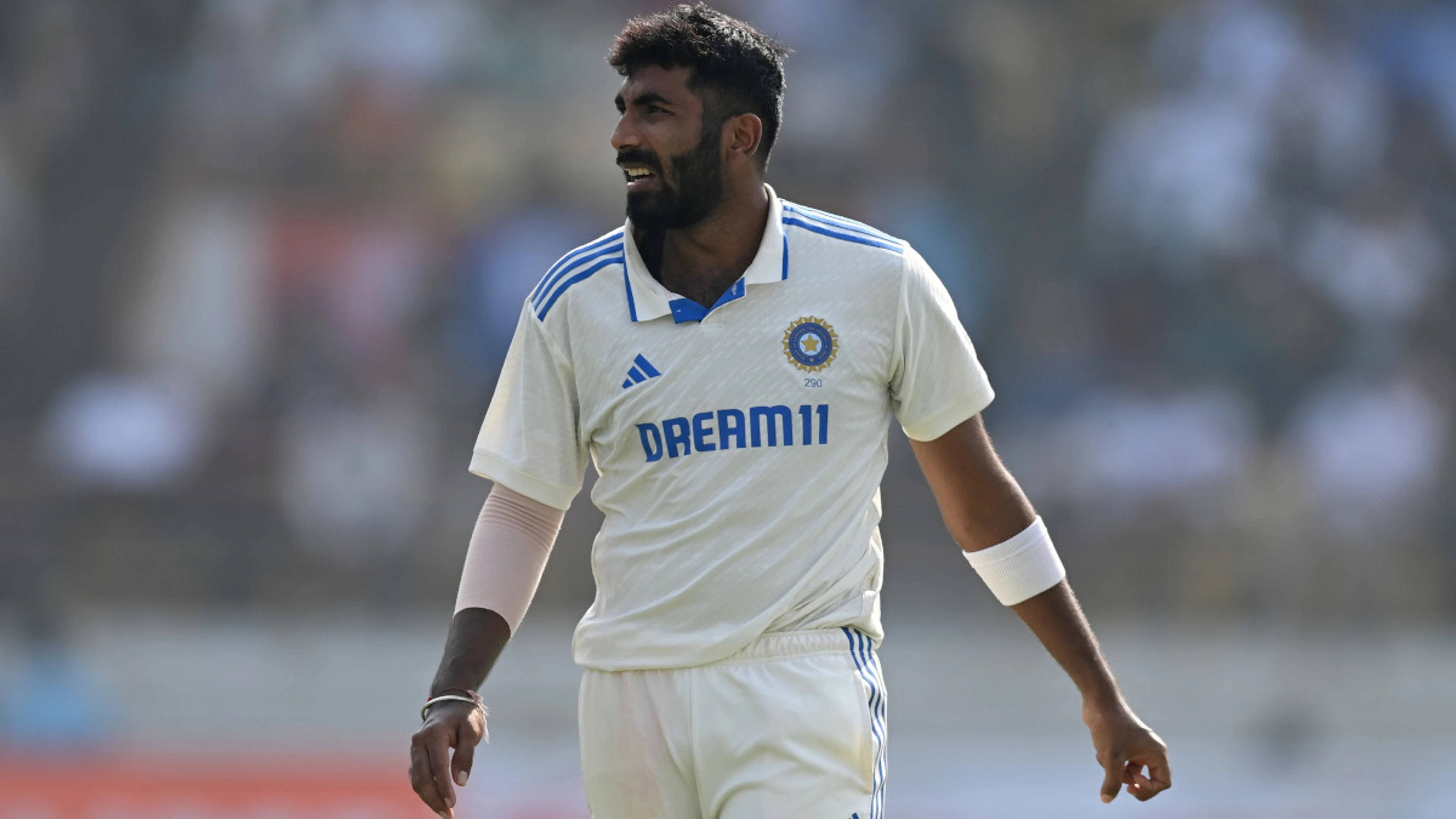 India's Bumrah leaves SCG with possible injury in decisive Test