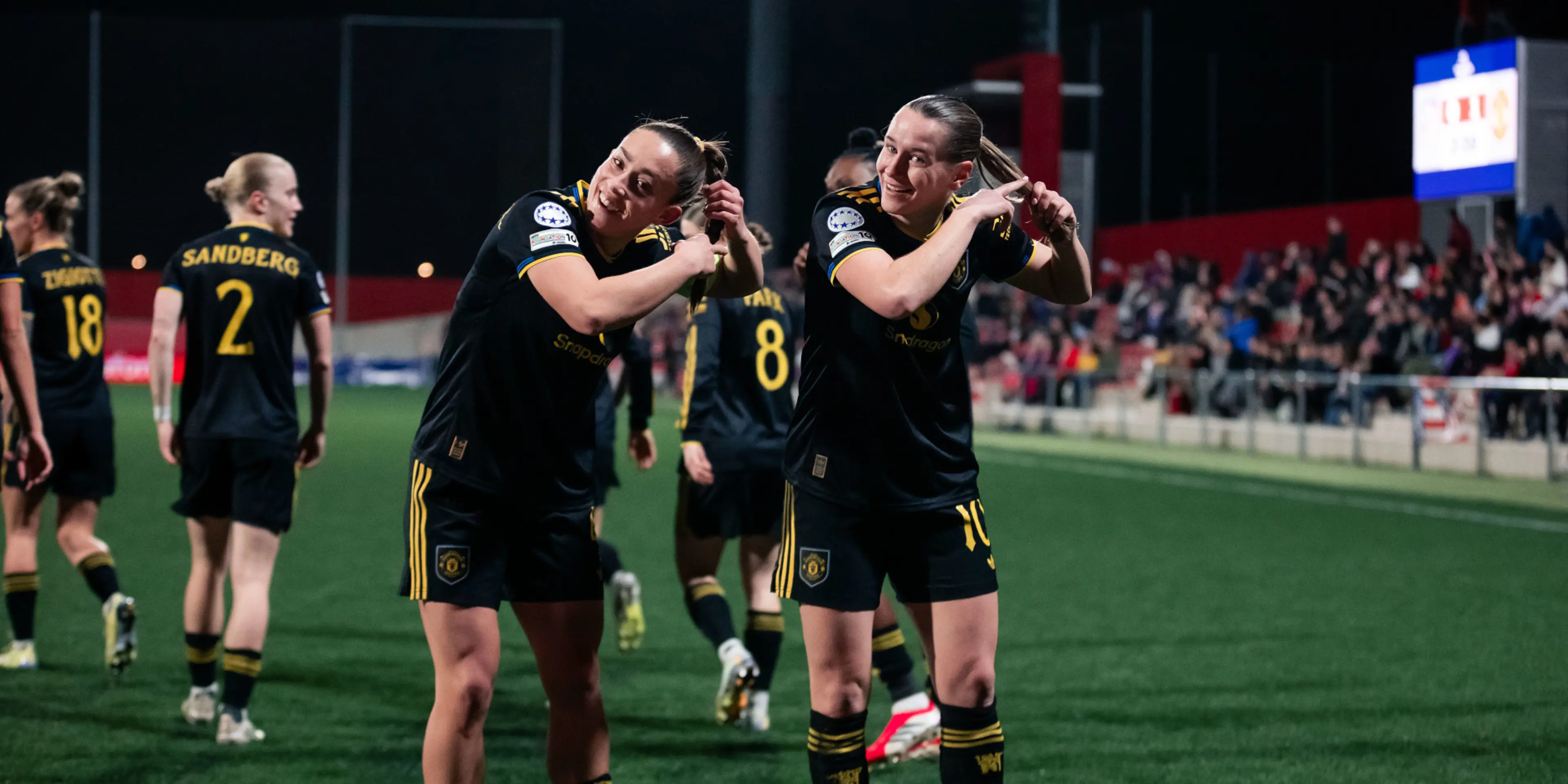 Man Utd take big step towards WCL last eight