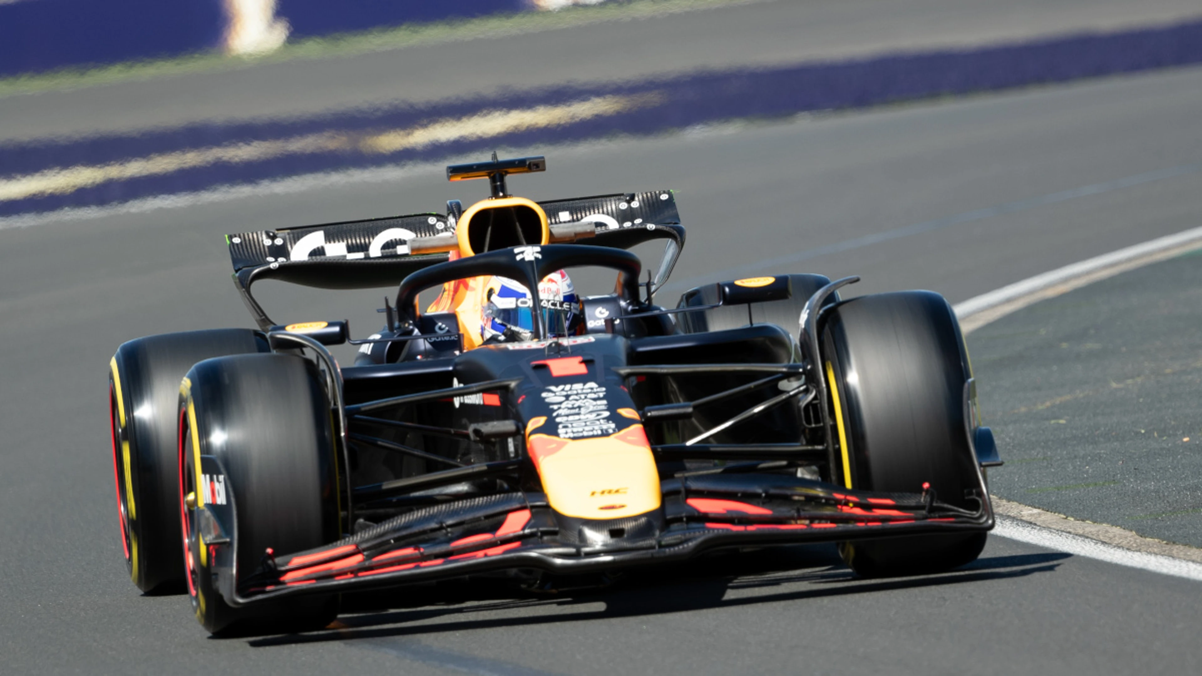 Verstappen blames grip for early Australia struggles