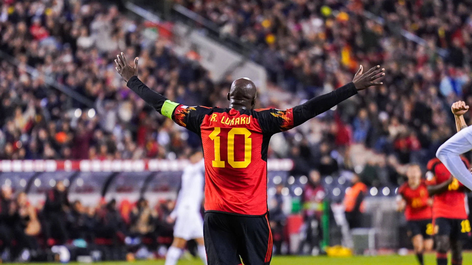 Lukaku’s four-goal haul lifts Belgium to big win over Azerbaijan