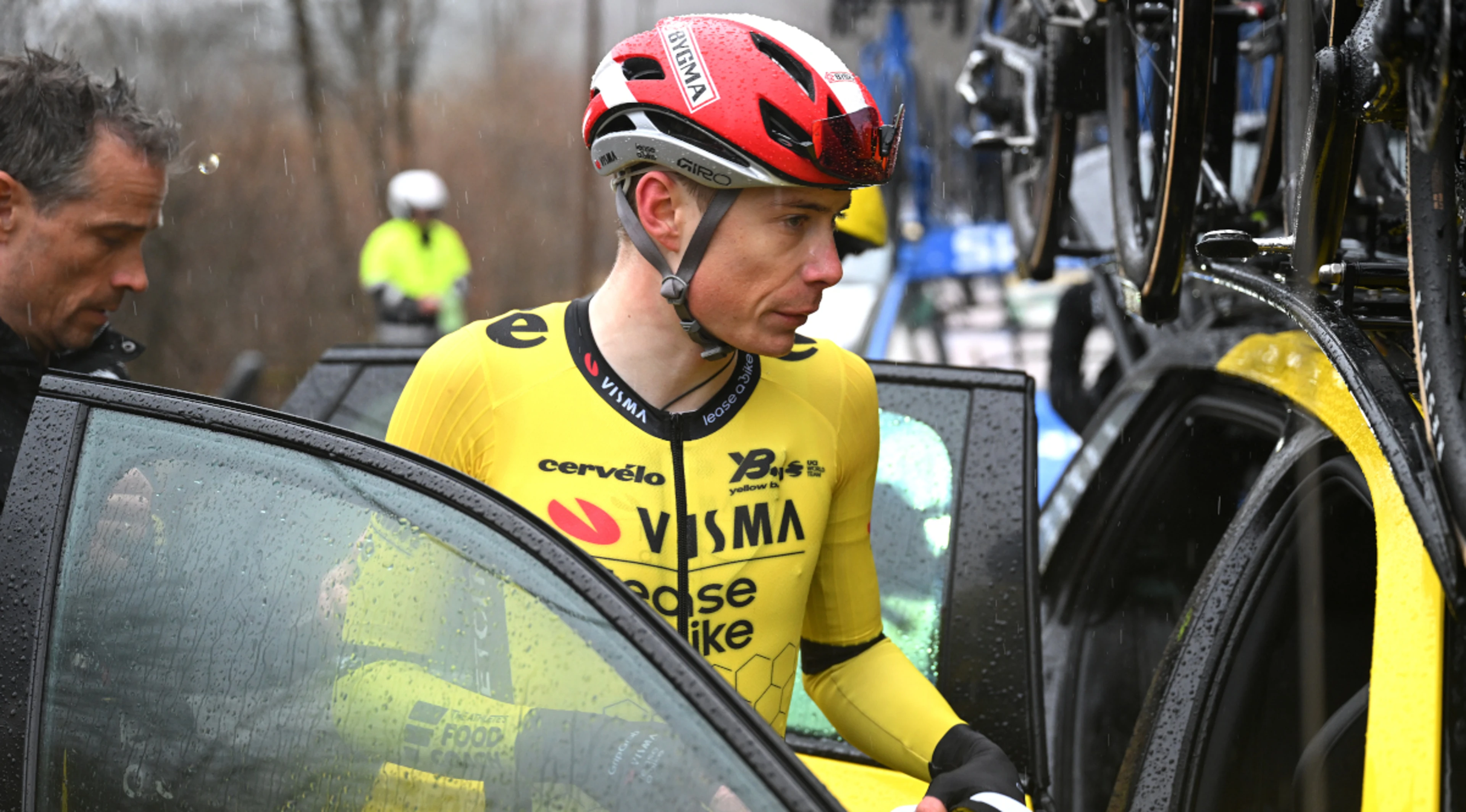 Vingegaard withdraws from Paris-Nice after crash