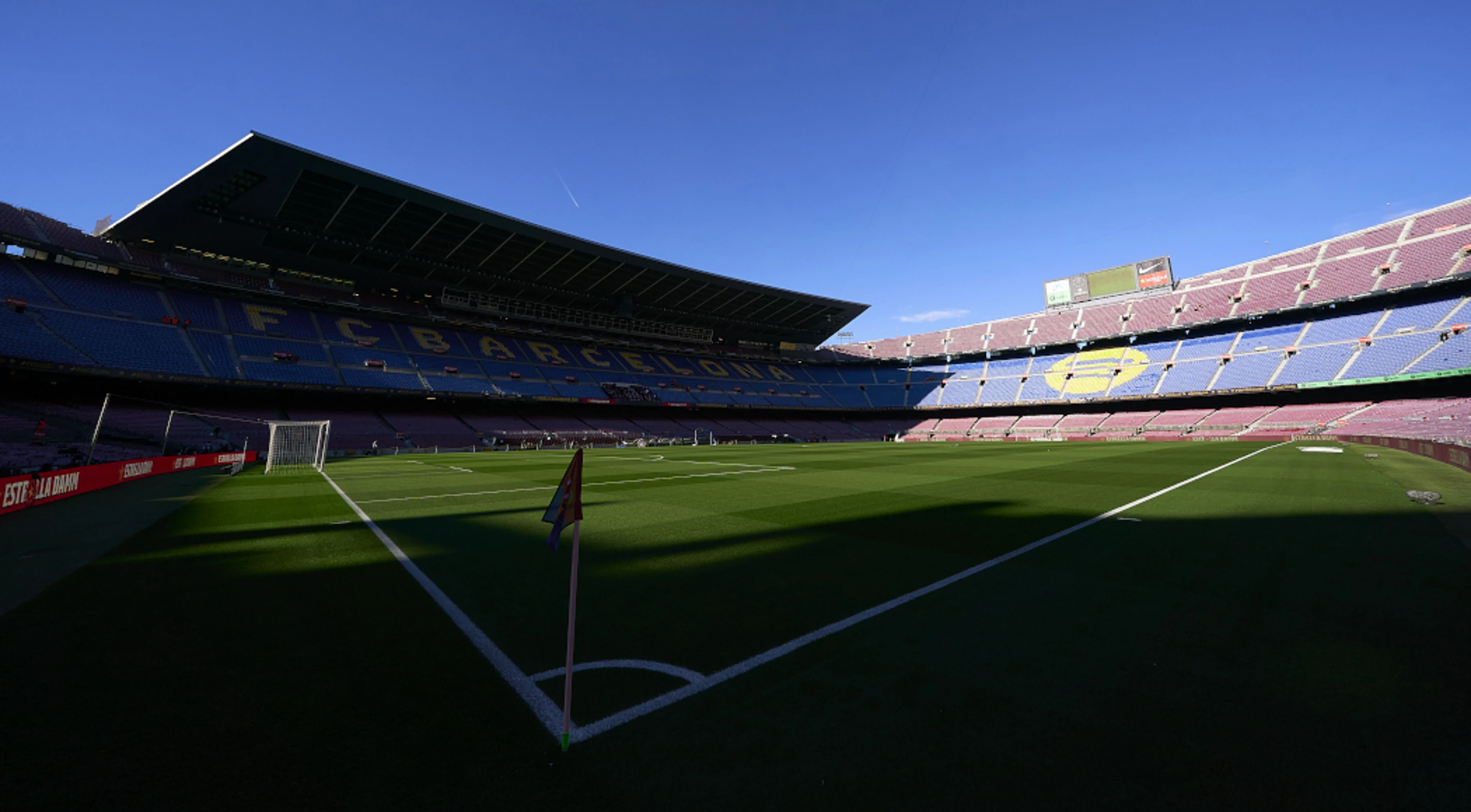 Barcelona renegotiate deal to finance stadium revamp