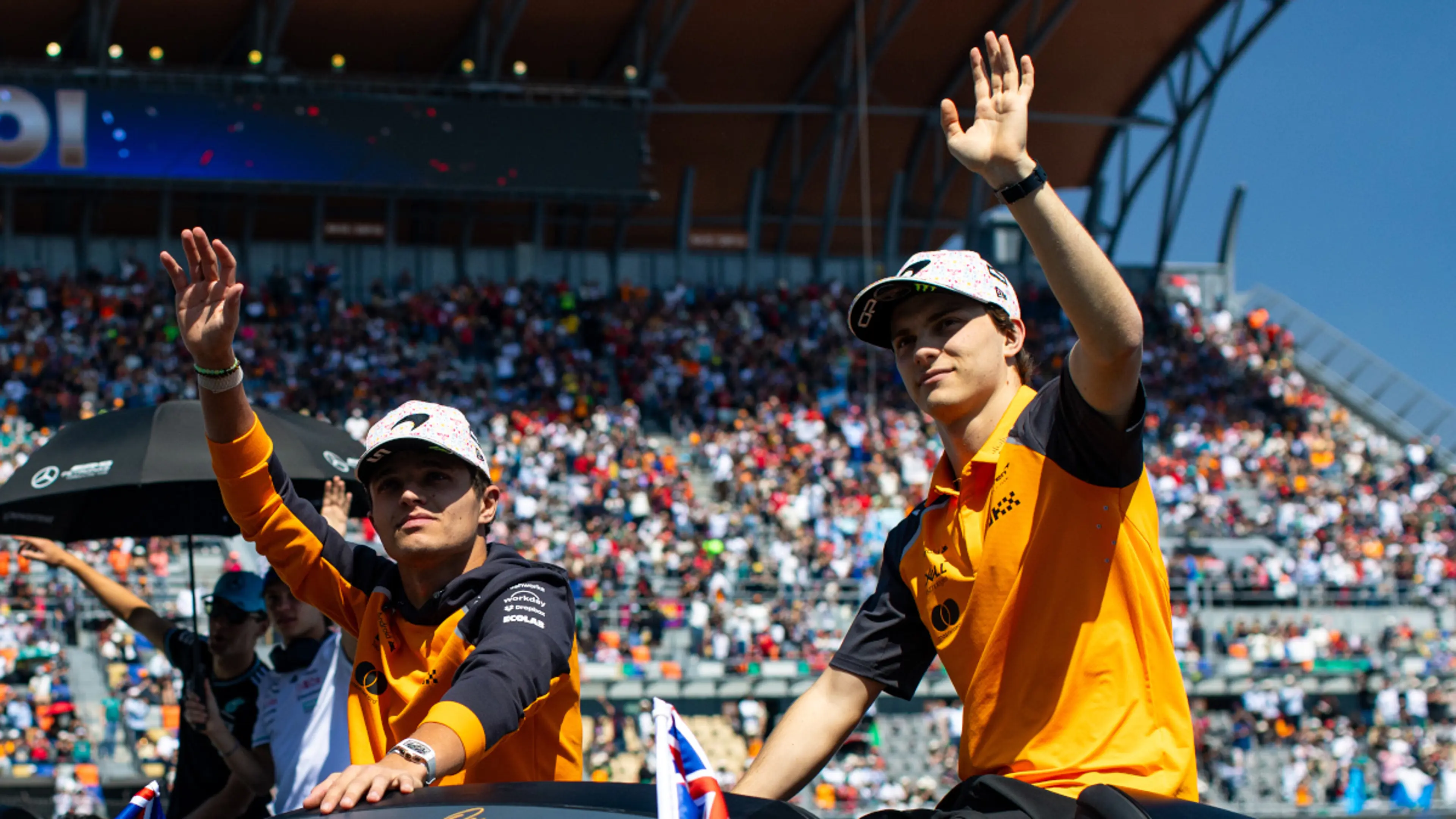 McLaren boss hails rare collaboration in title fight