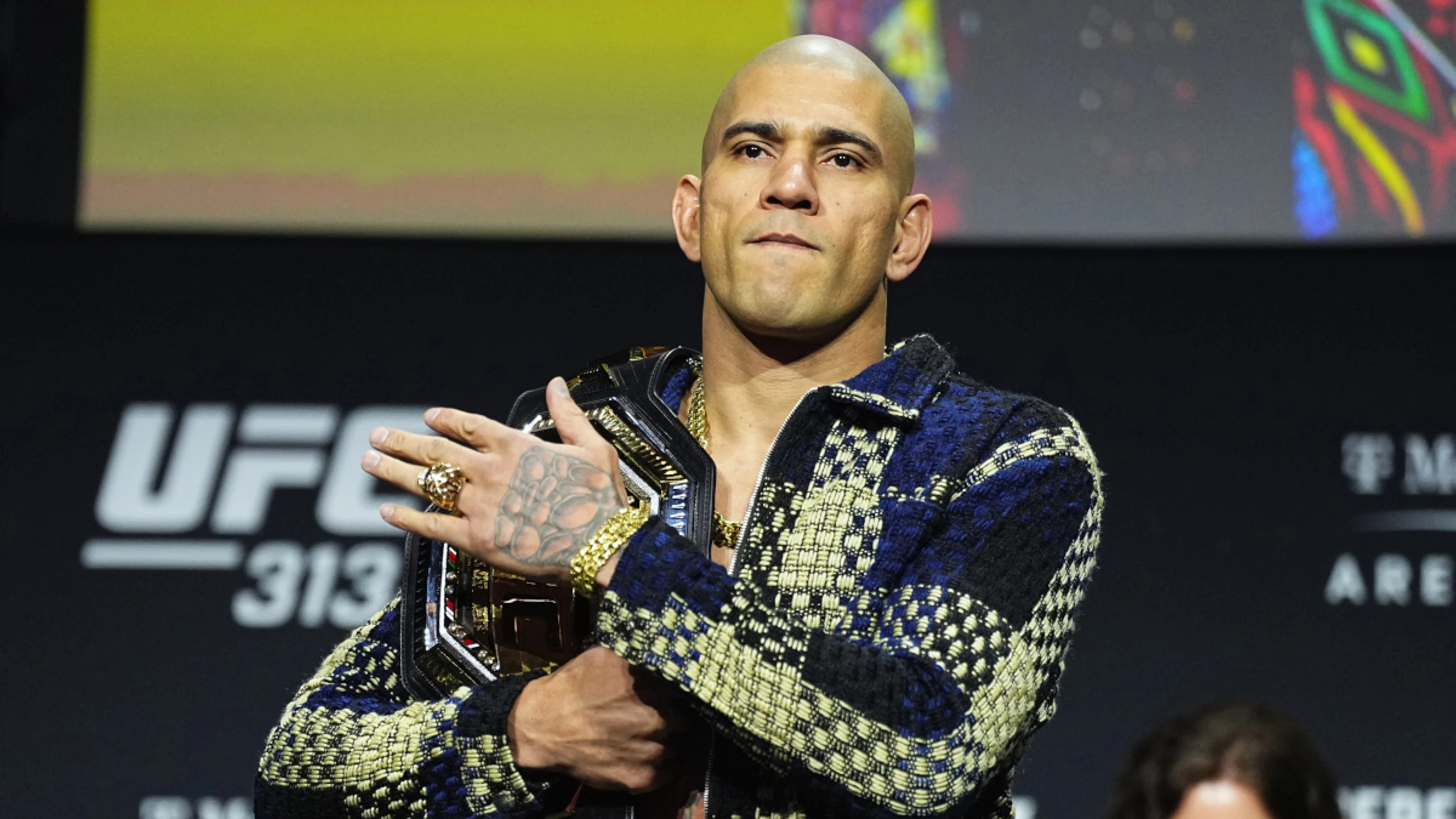 Alex Pereira takes aim at 4th title defense at UFC 313