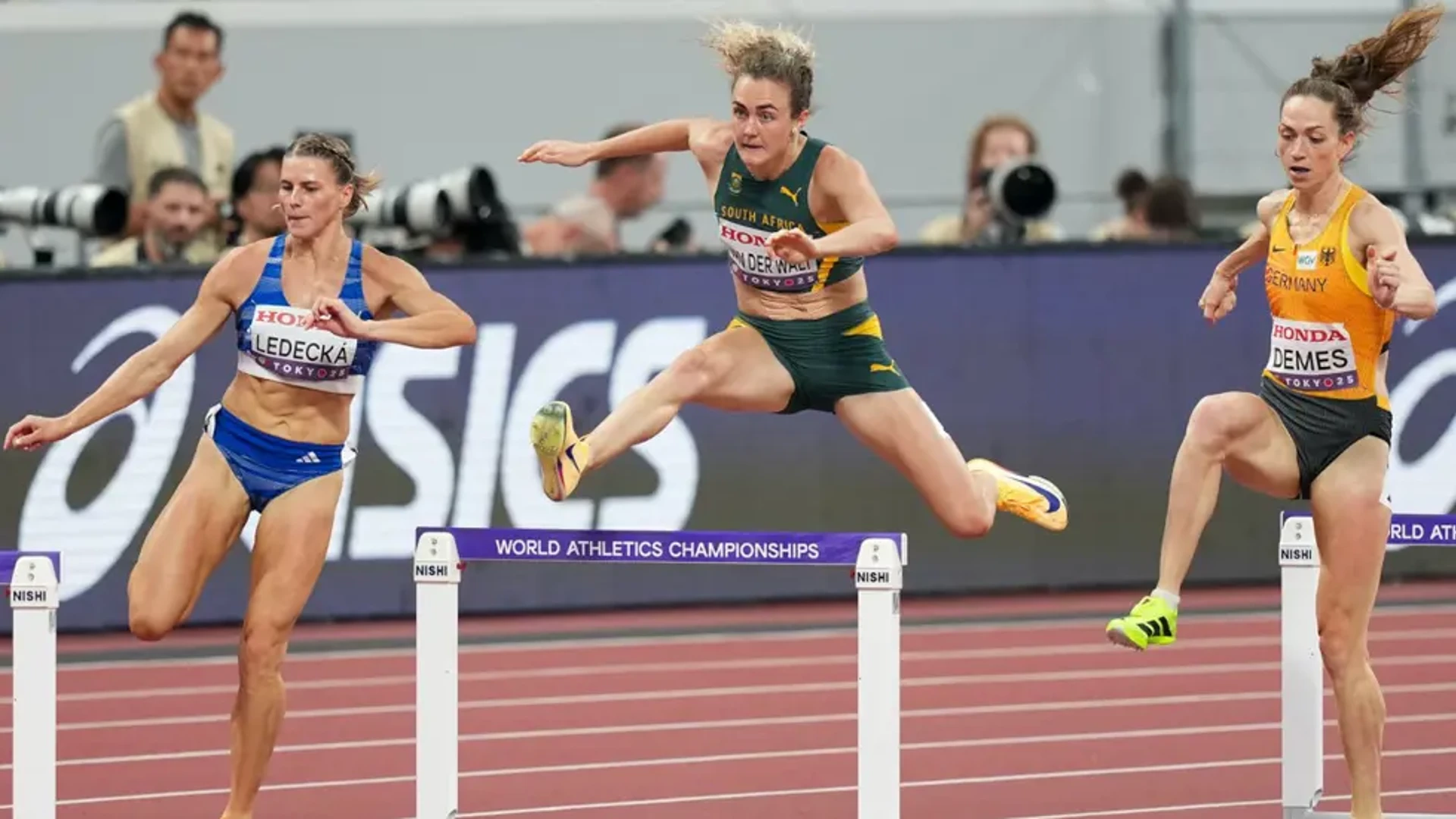 SA WRAP: Tshite takes ninth; Van Niekerk, Dambile progress