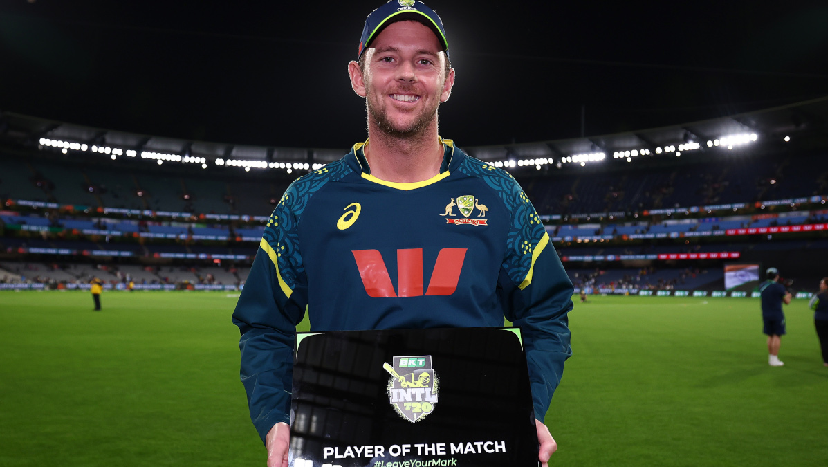 India spooked by Hazlewood as Australia claim T20 win at MCG