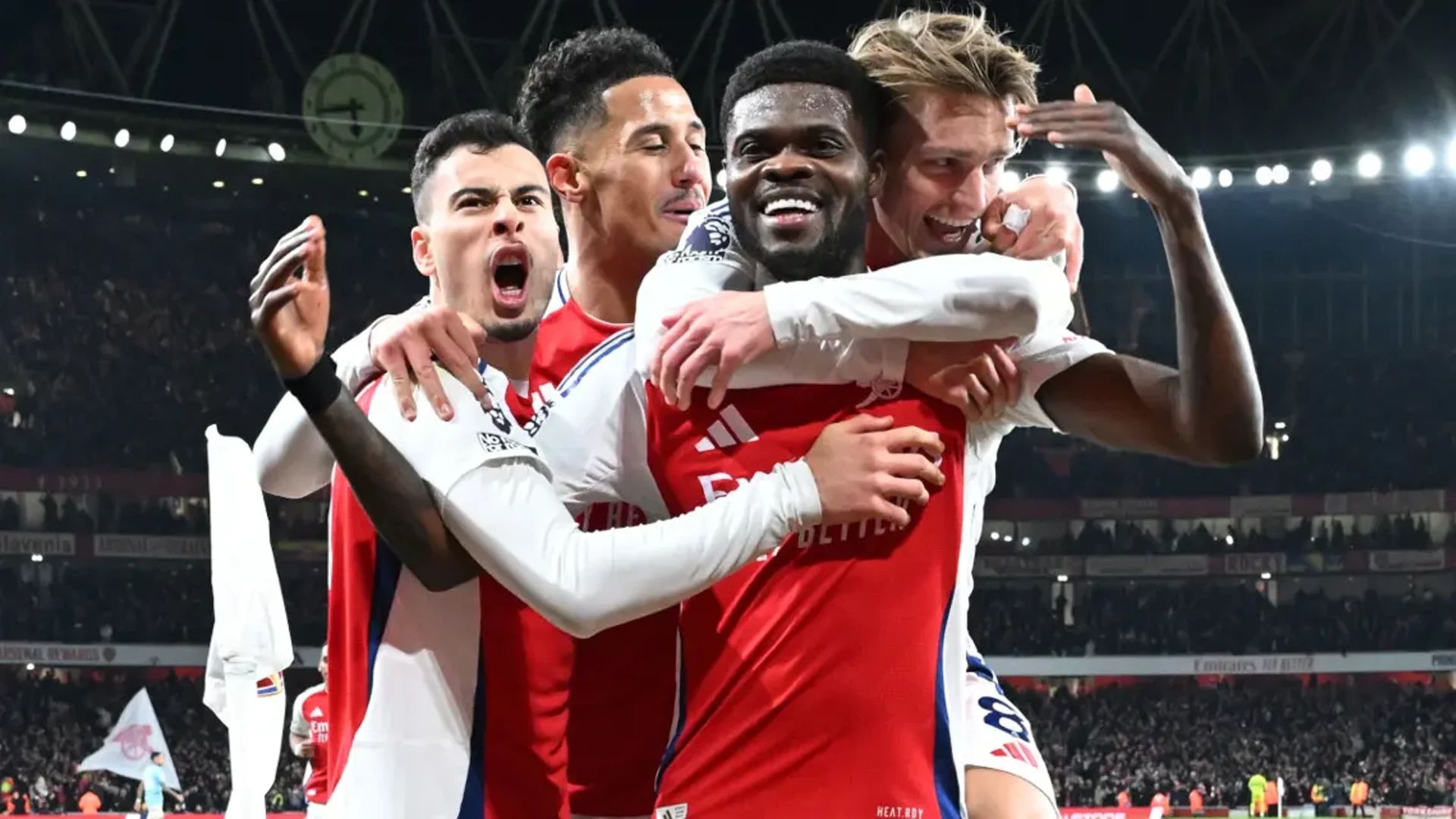 WRAP: Arsenal thrash Man City to boost title challenge, Man Utd lose to Palace