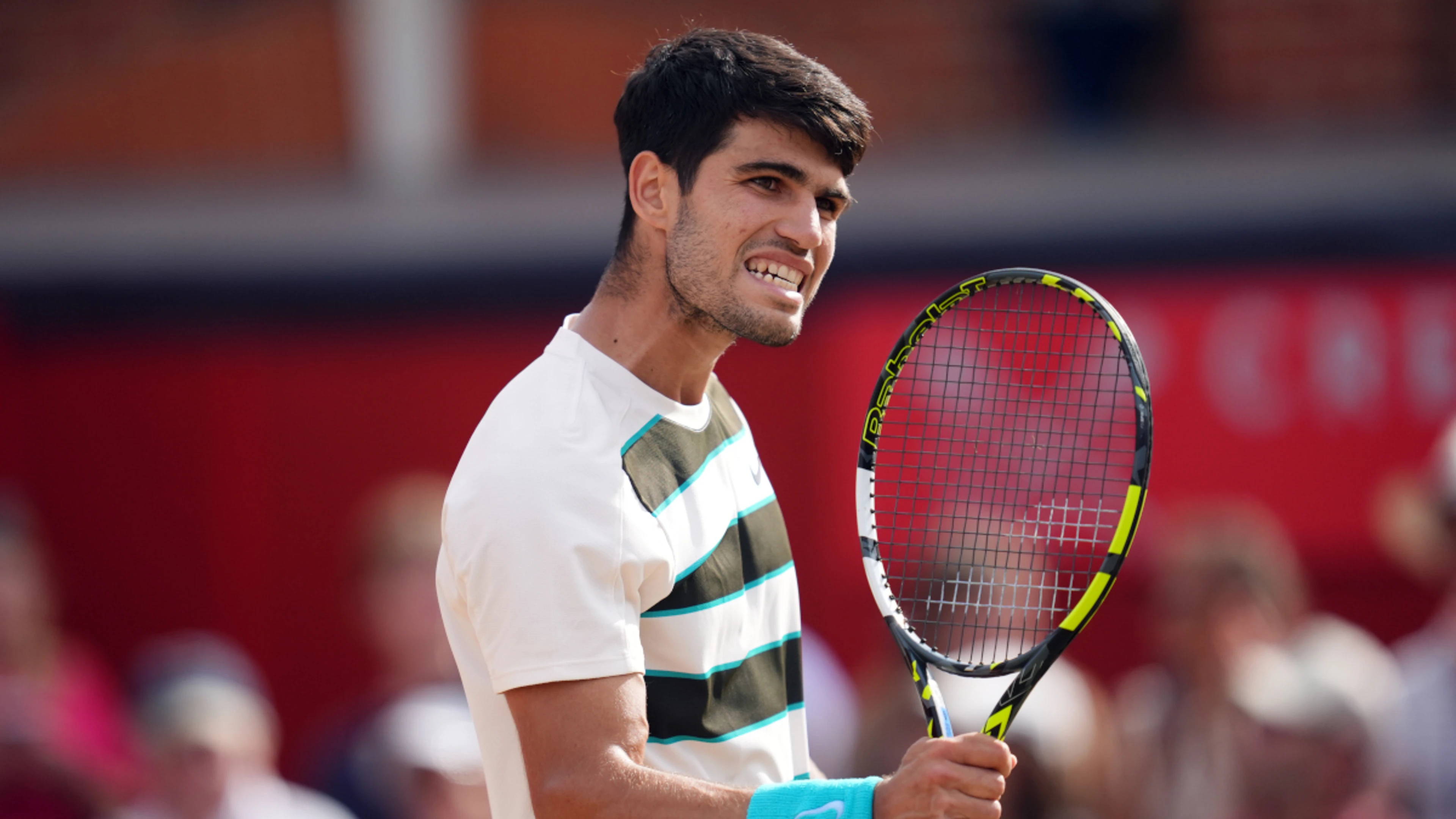 Alcaraz sets up Queen's final clash with Lehecka