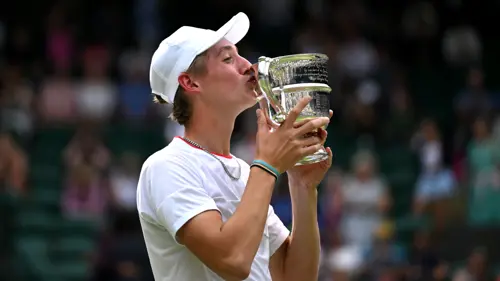 Searle ends Britain's 61-year wait for Wimbledon boys' singles success