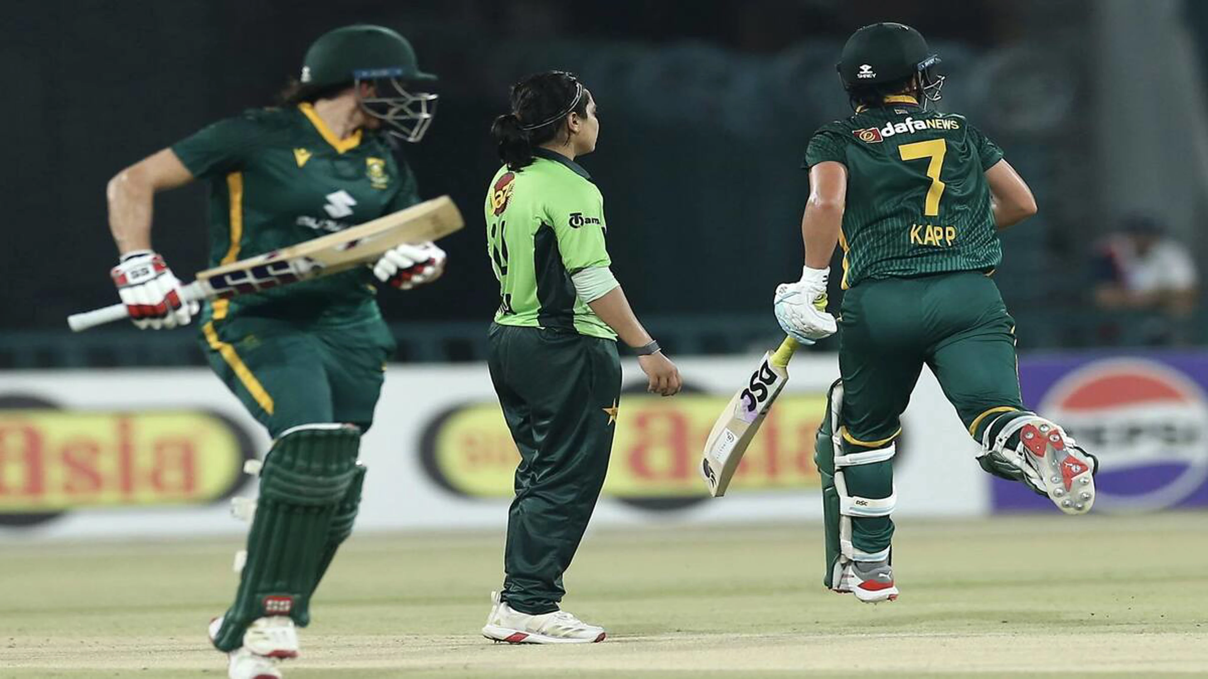 PROTEAS BLOOM: Tons for Kapp and Brits as SA chase down Pakistan