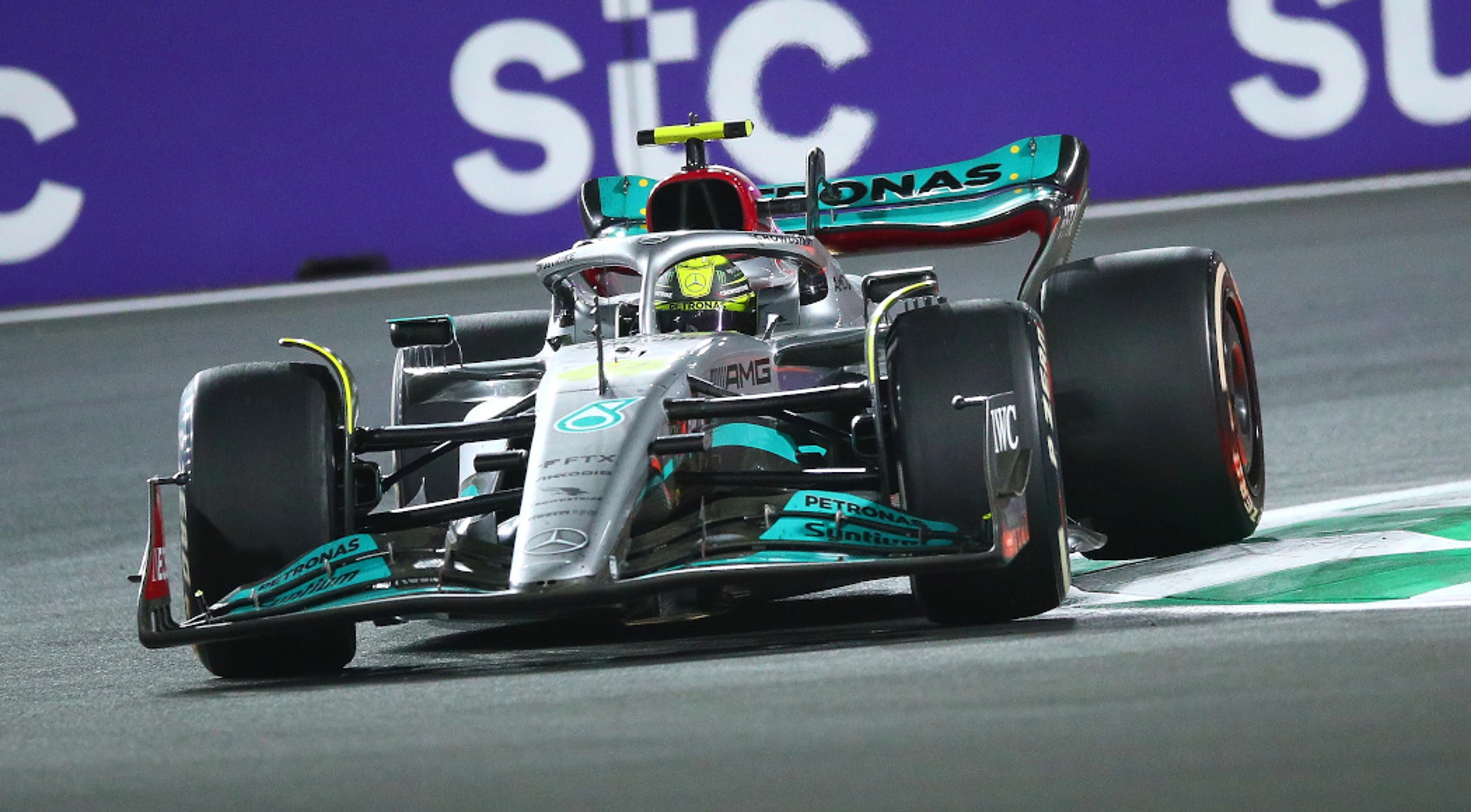 Mercedes will reel in rivals this season, says F1's Smedley