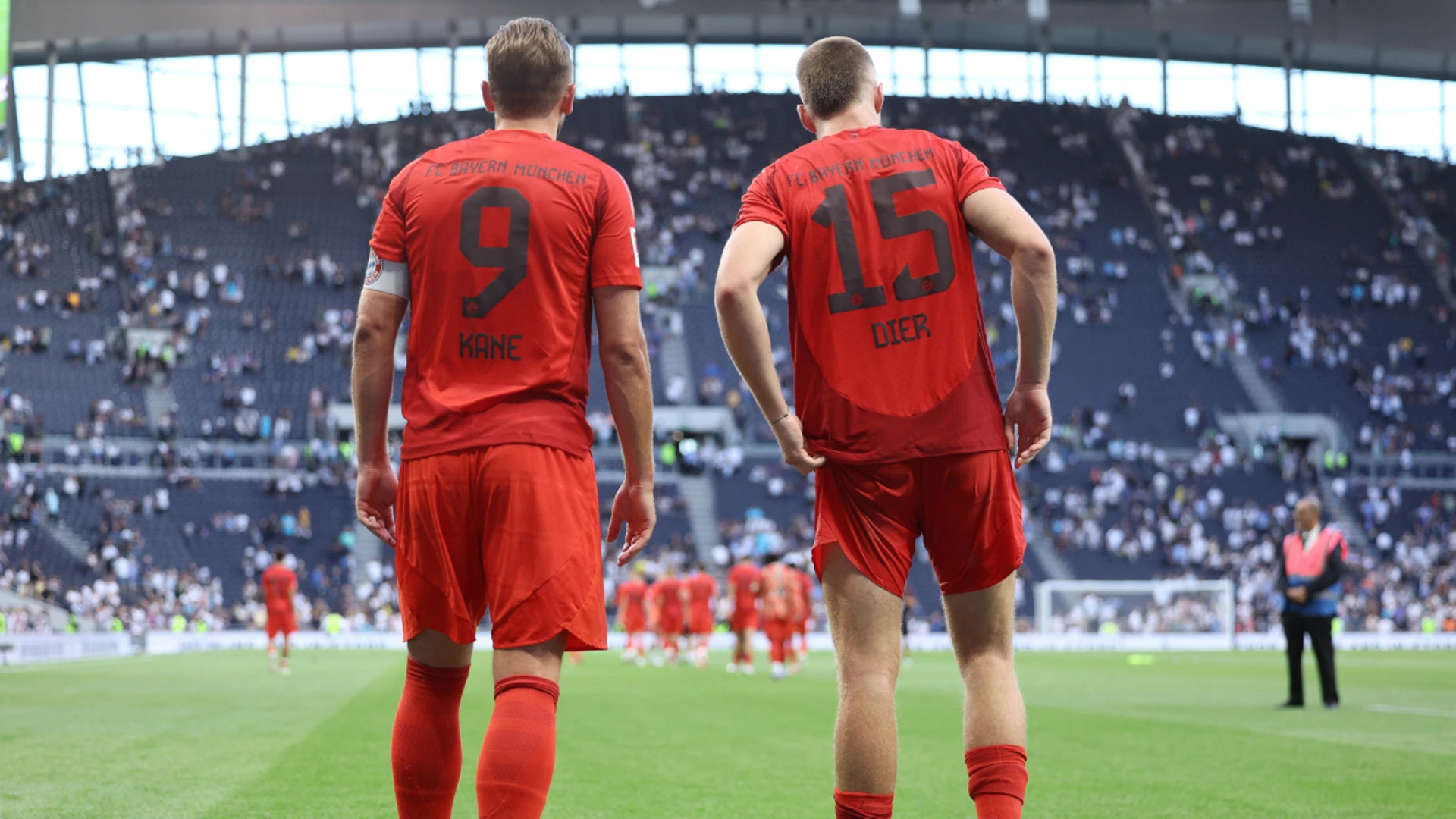 Kane calls on Bayern to extend with pal Dier