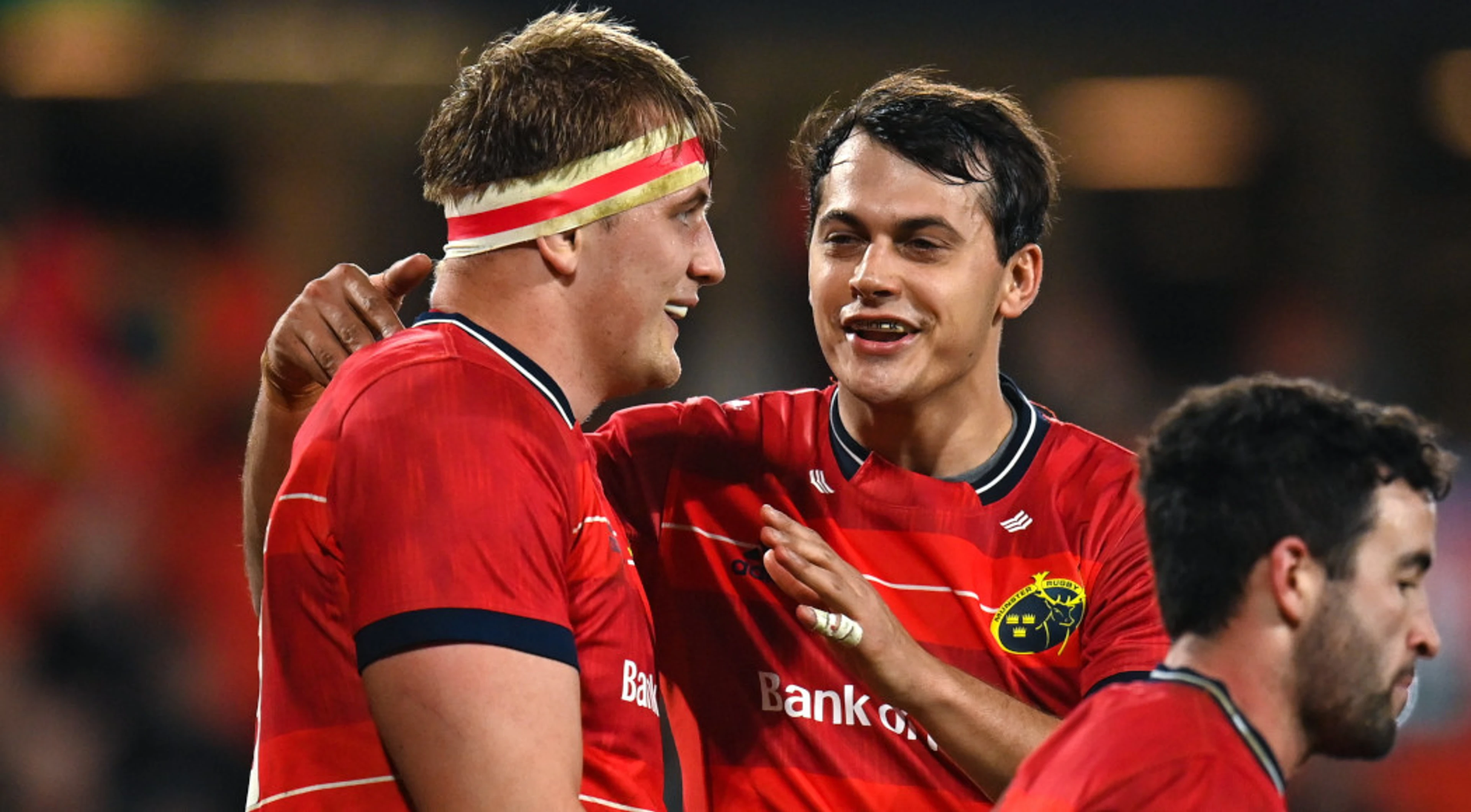 Clinical Munster ease past Ospreys