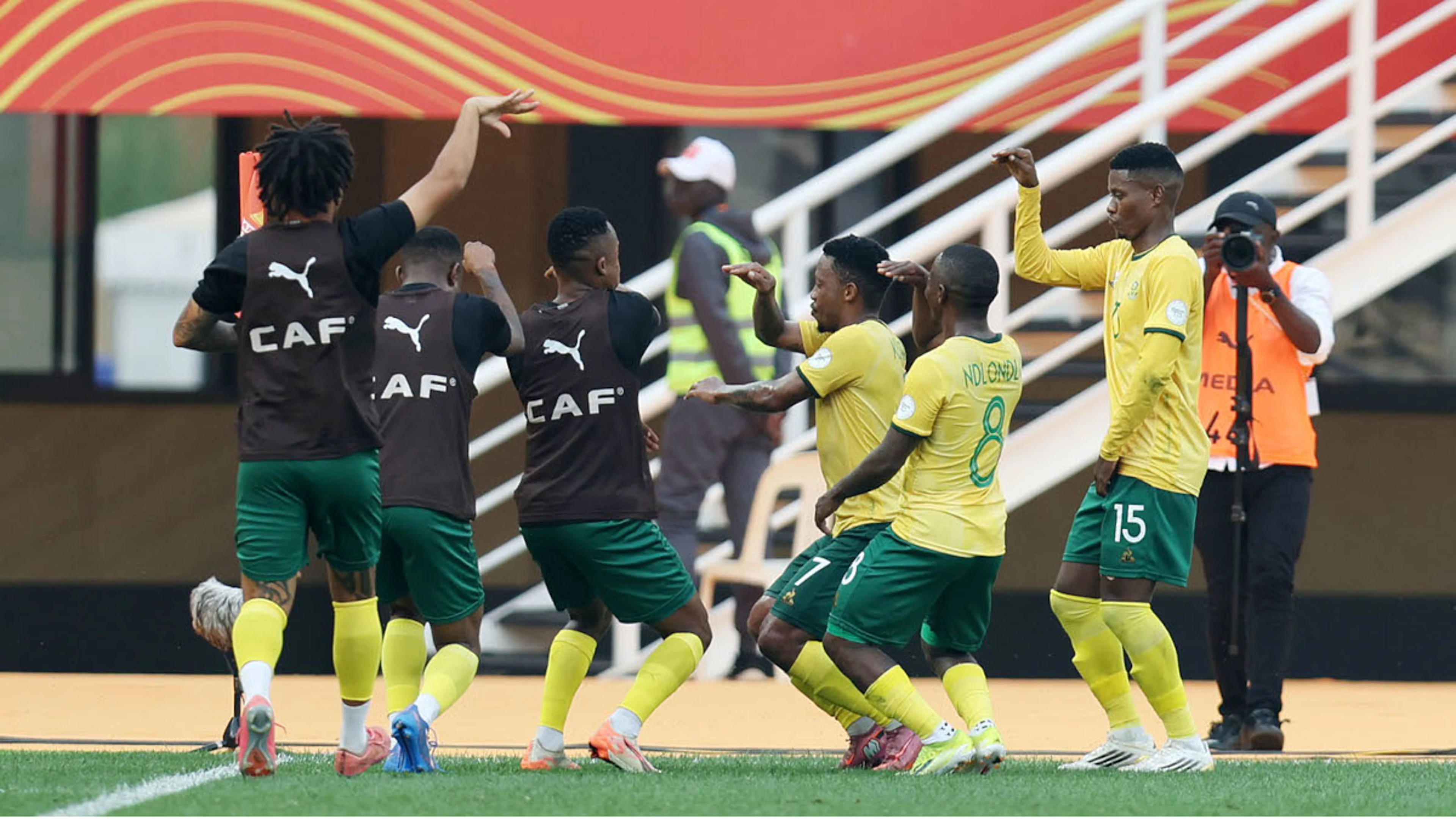 Bafana fight back to hold Algeria
