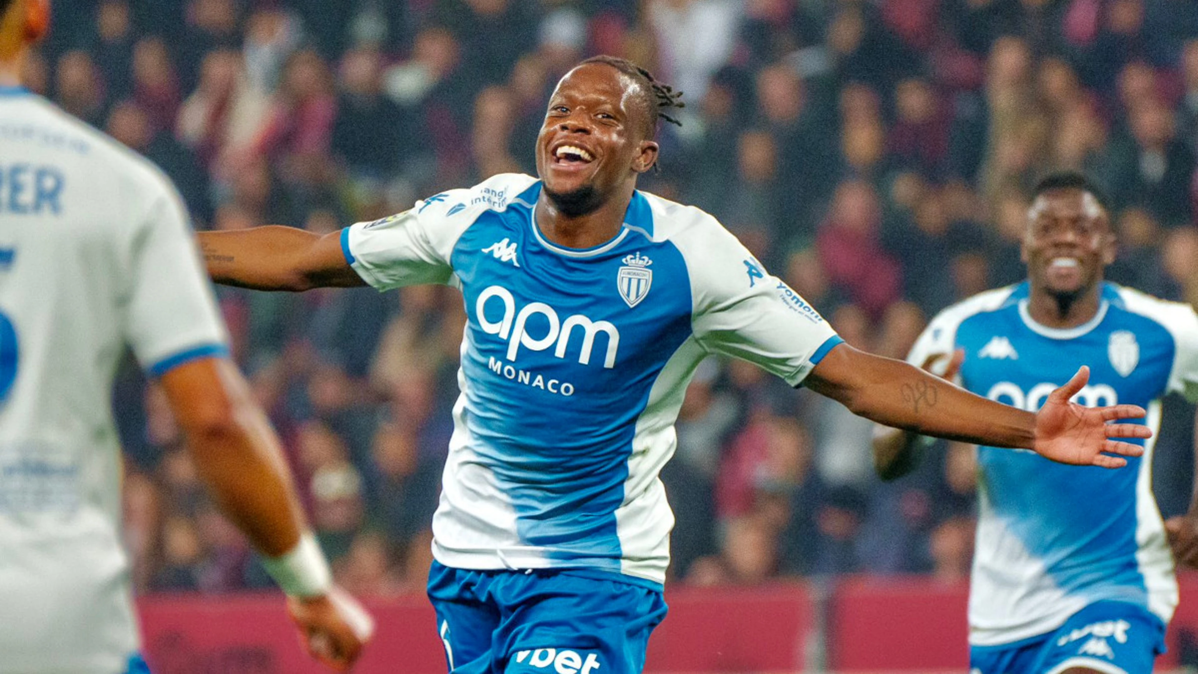 Zakaria double earns Monaco win over 10-man Nice