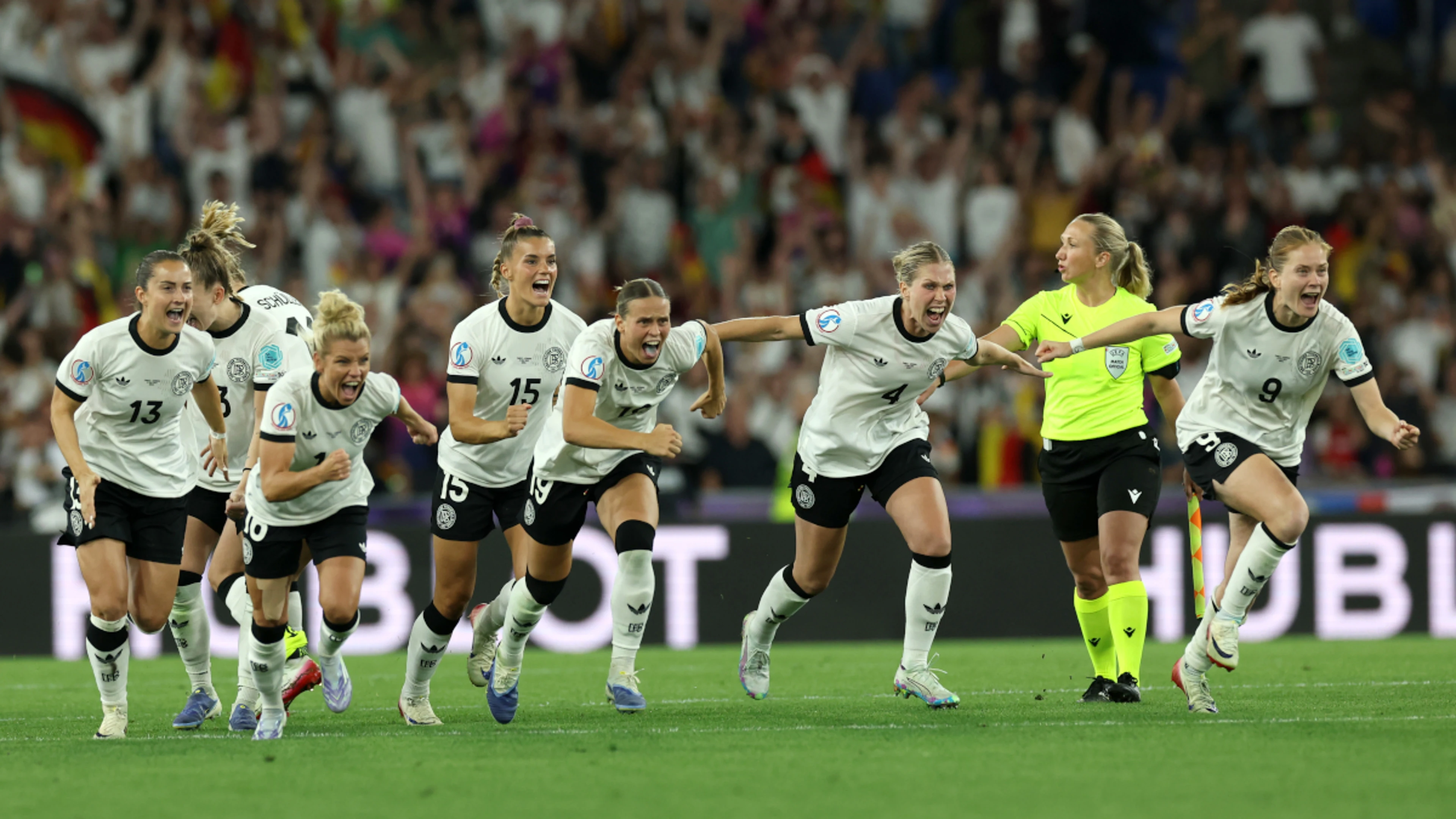 Ten-woman Germany beat France on penalties to reach Euro 2025 semis