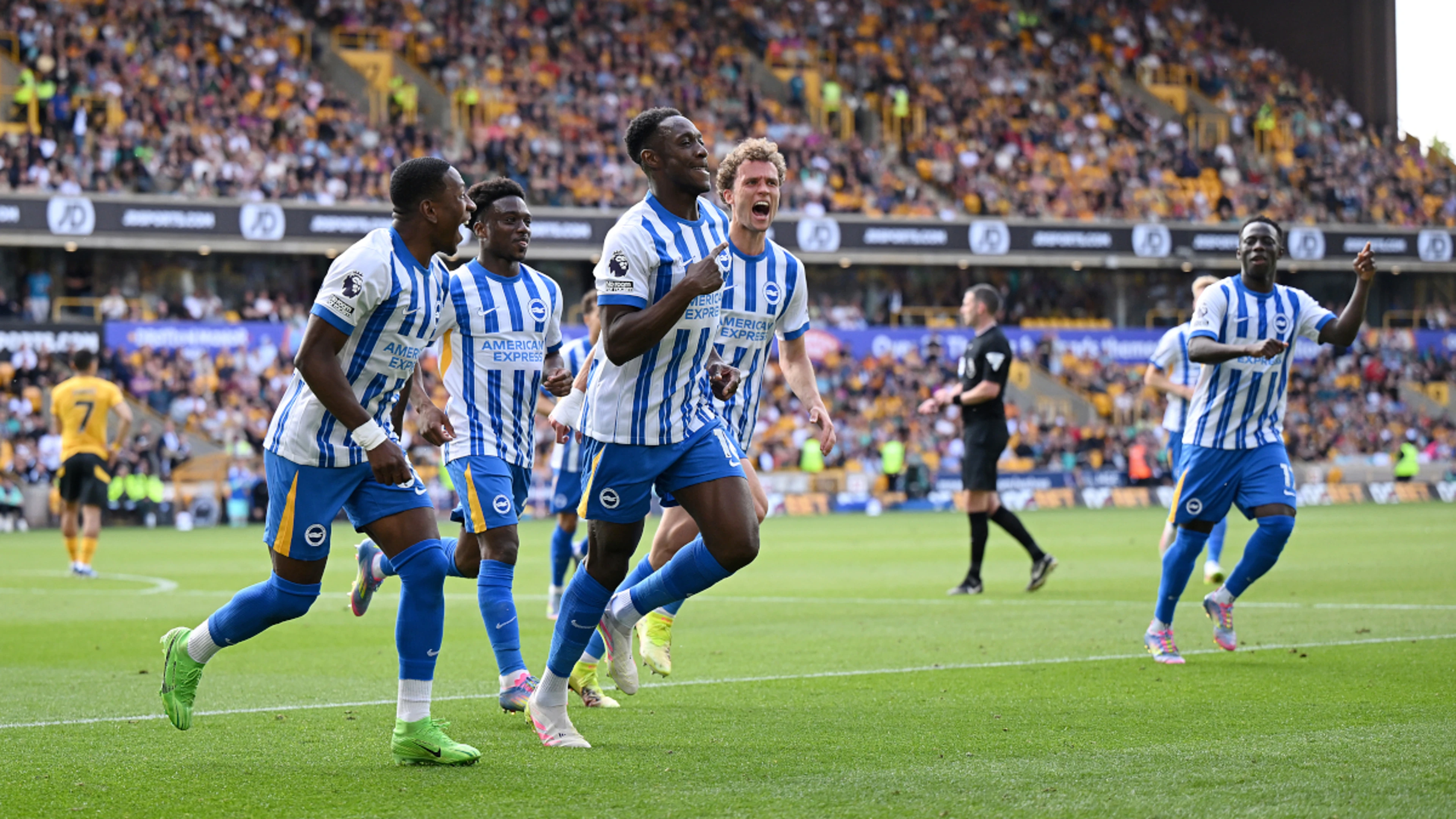 Welbeck, Gruda strike to give Brighton win at Wolves