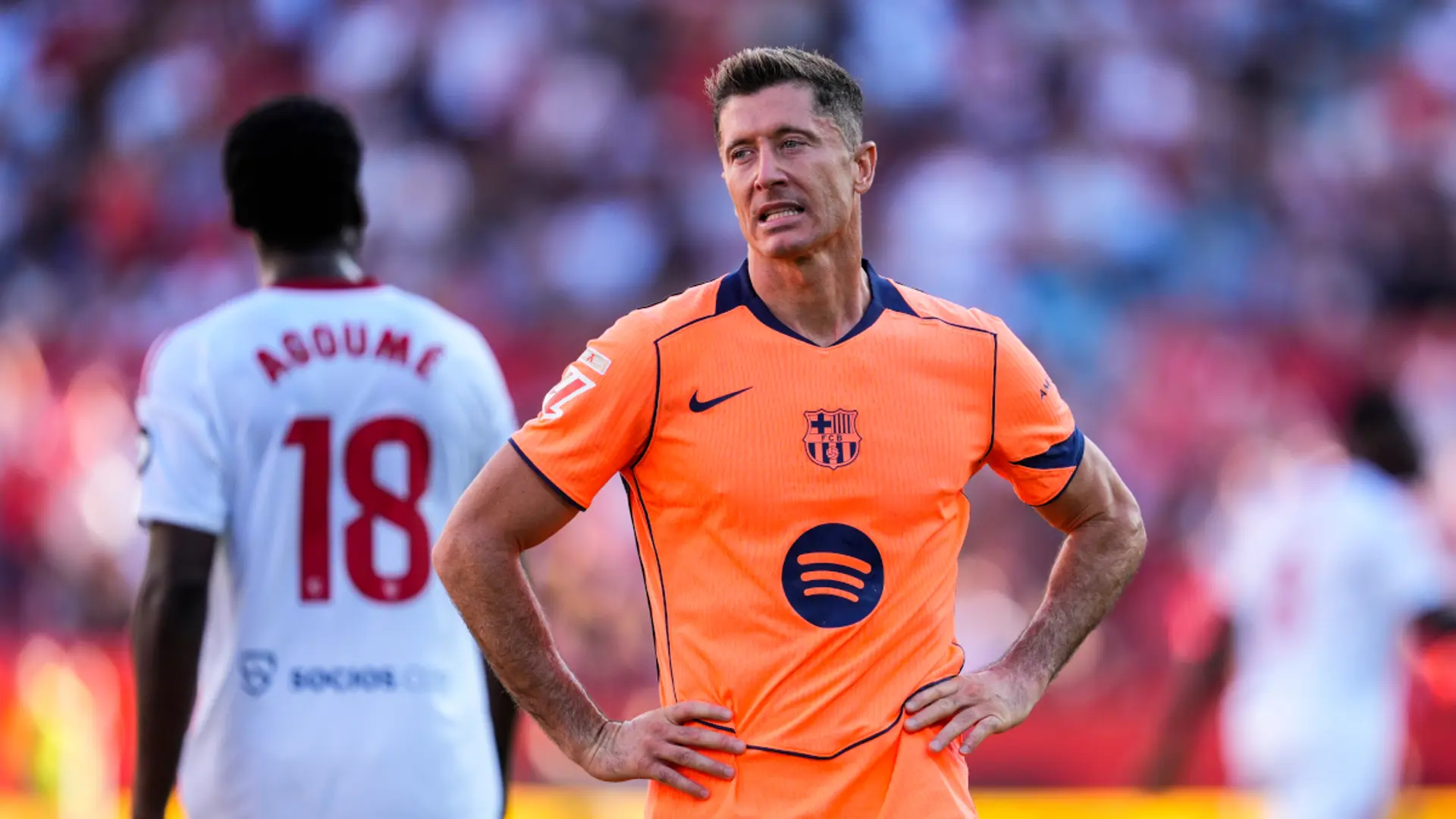 Barca's Lewandowski set to miss Clasico with hamstring injury