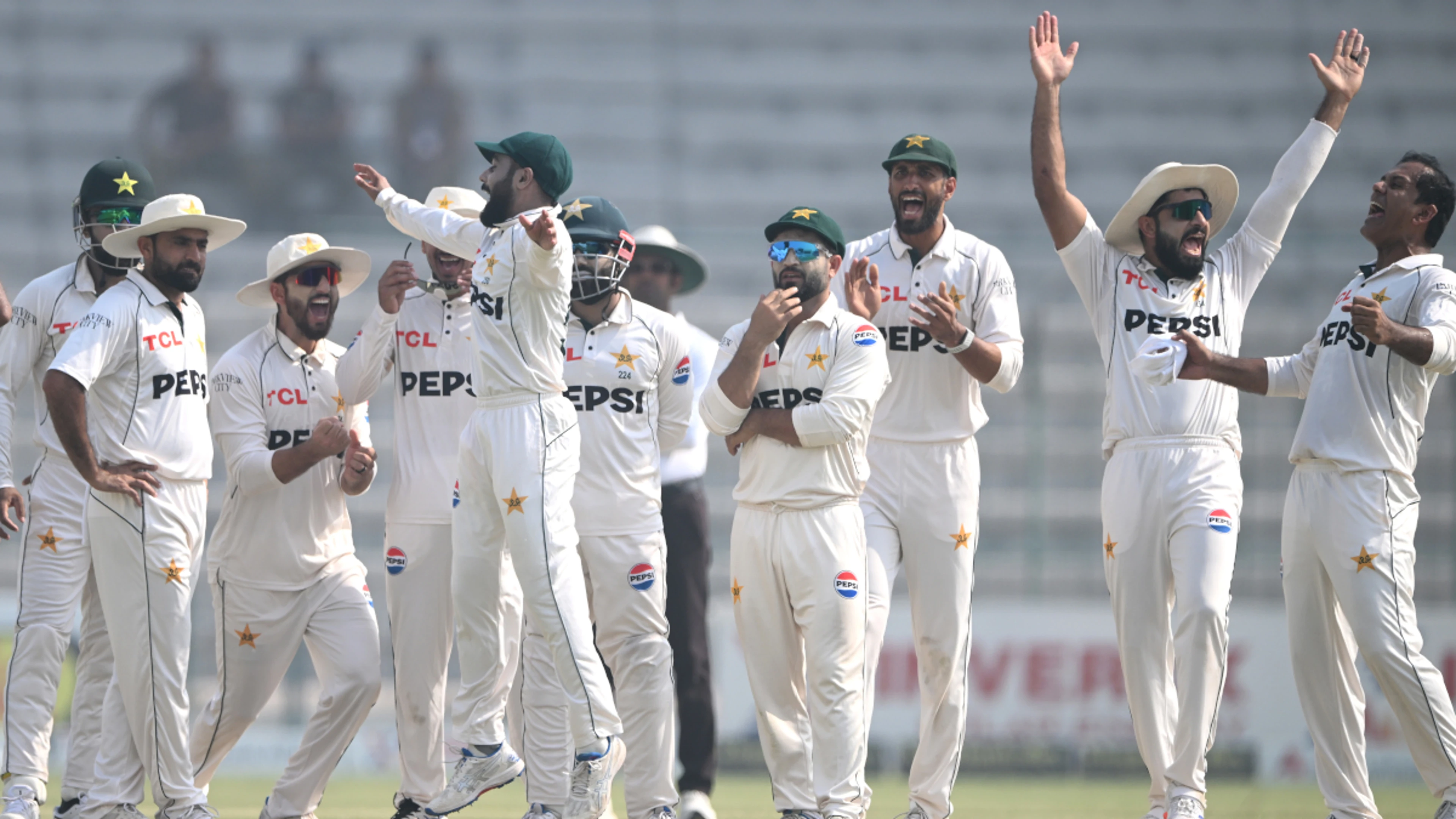 DAY 4: Pakistan crush England in second test to set up series decider