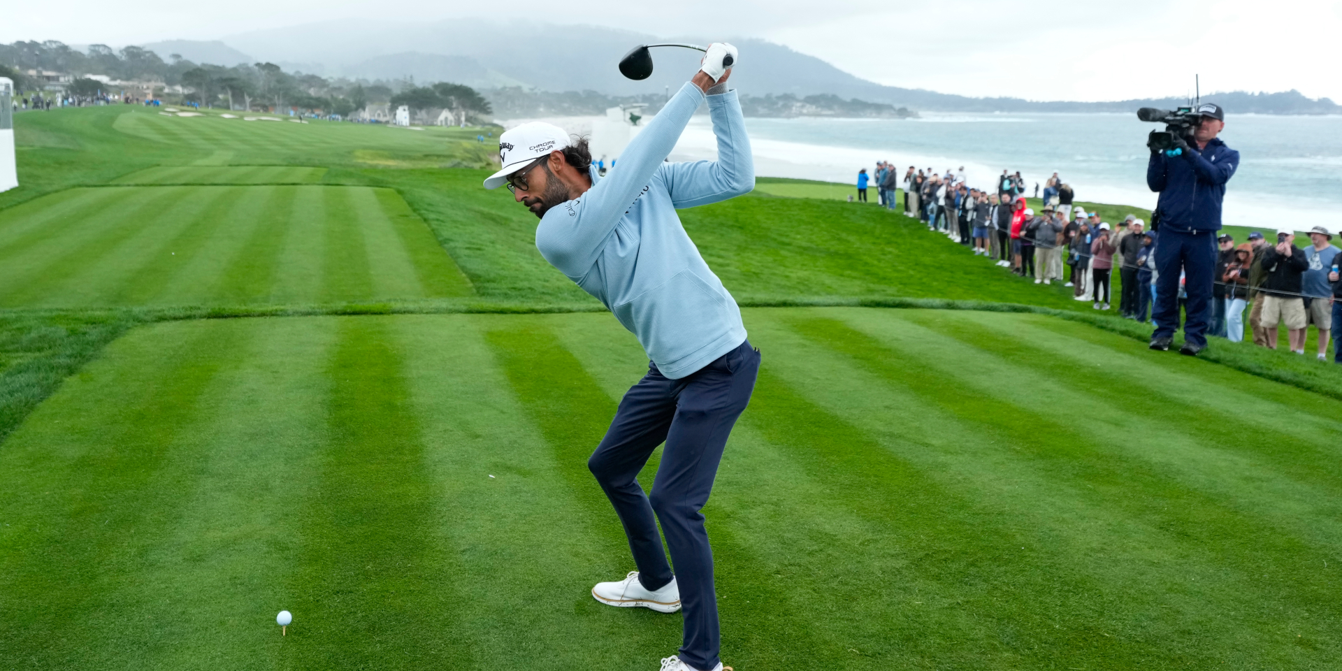 Akshay Bhatia takes 2-shot lead into final round at Pebble Beach
