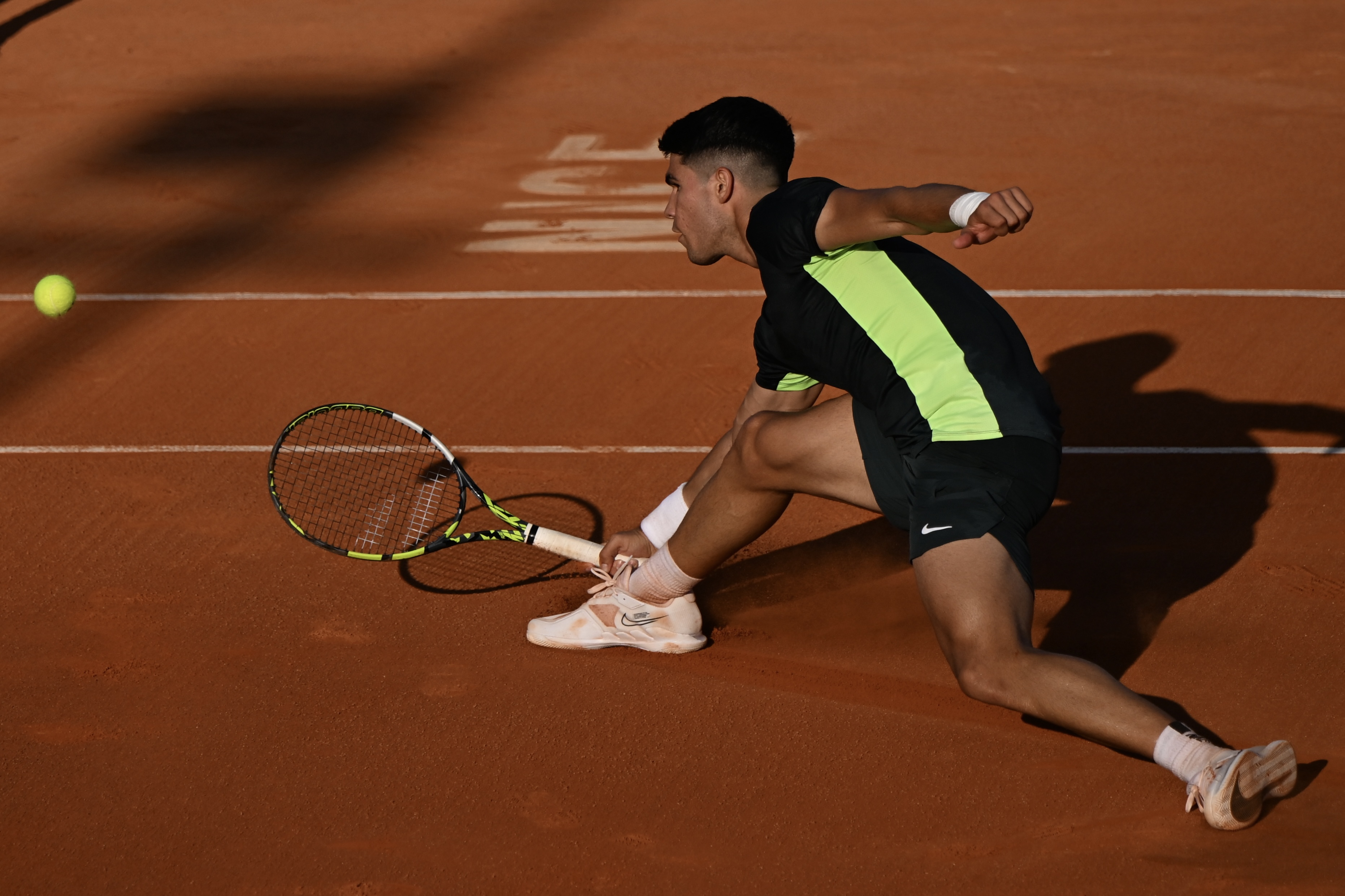 Alcaraz wins on Hopman Cup debut but Spain fall to Belgium