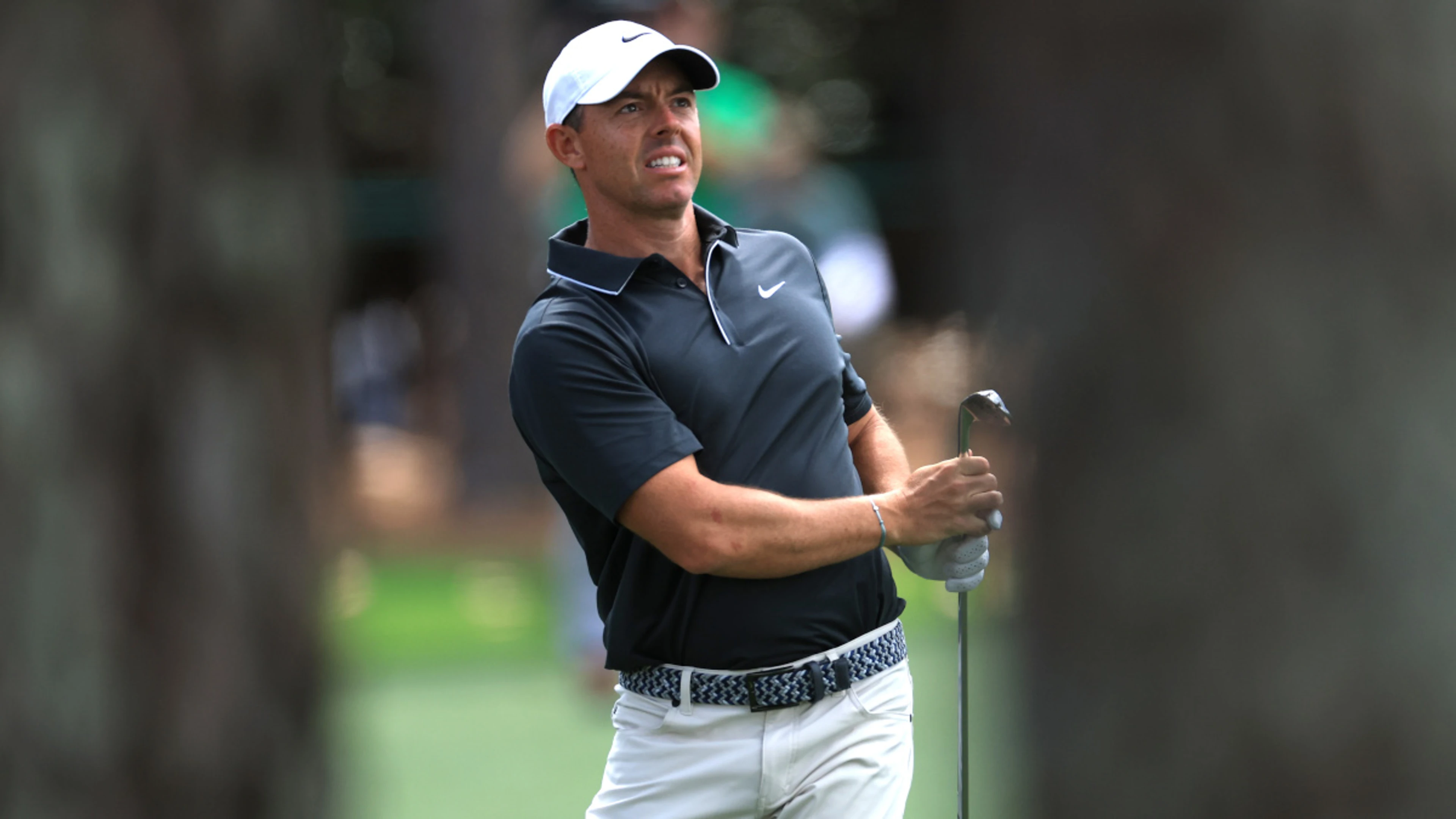 McIlroy, DeChambeau charge as Rose clings to Masters lead